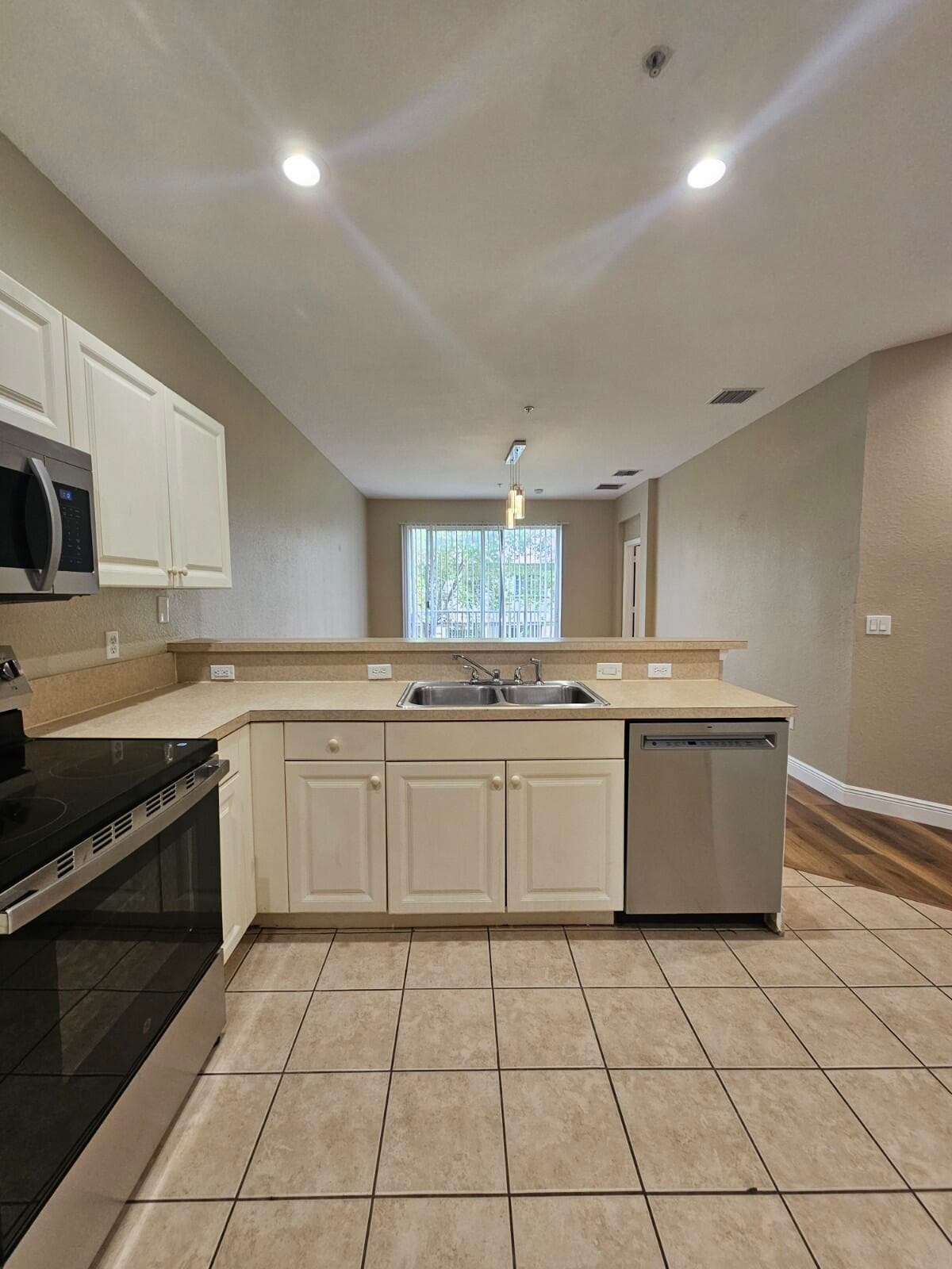 1967 Freeport Drive, Riviera Beach, FL 33404 — photo 4 of 21