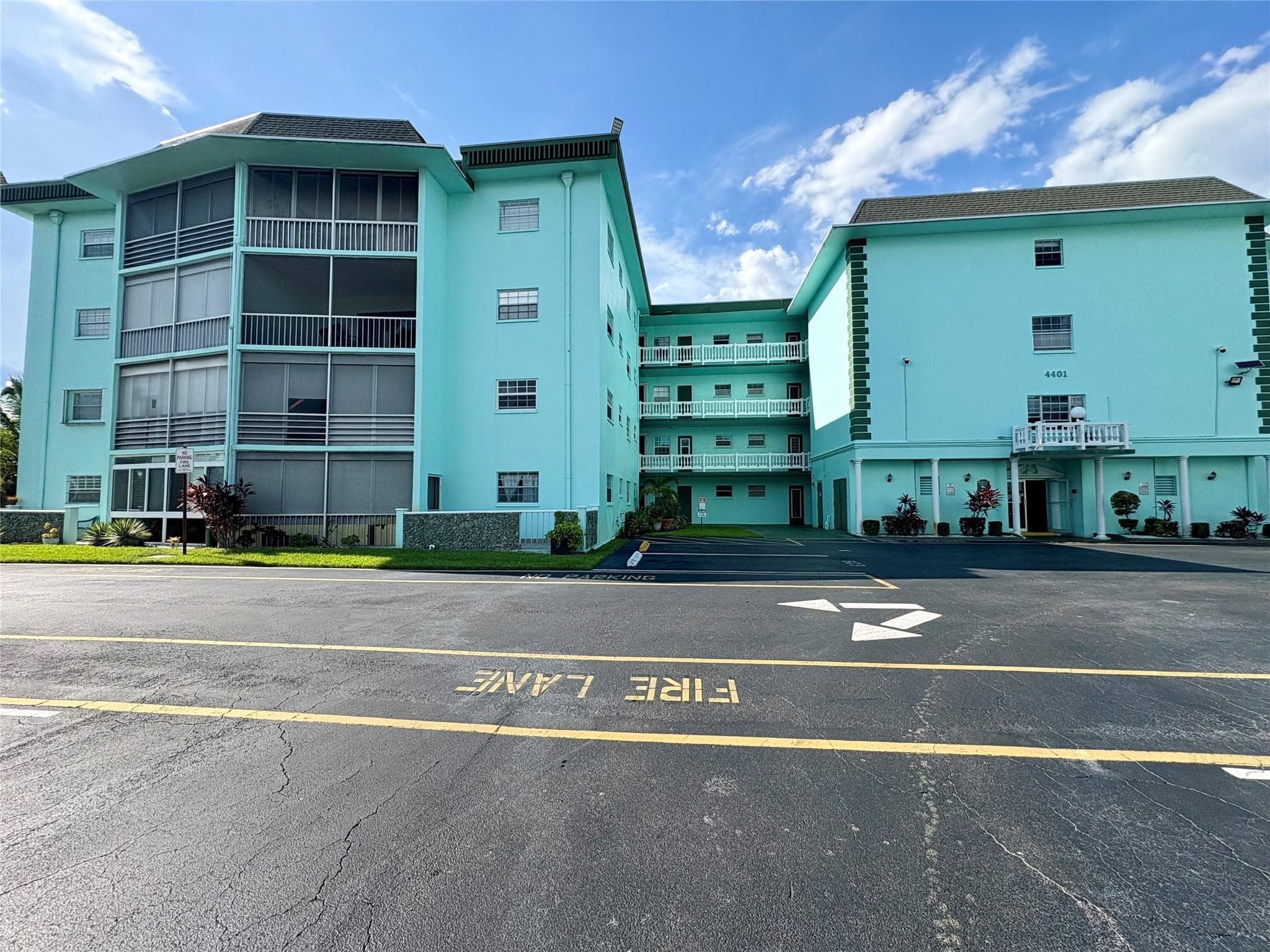 4401 NW 41st Street 110, Lauderdale Lakes, FL 33319 — photo