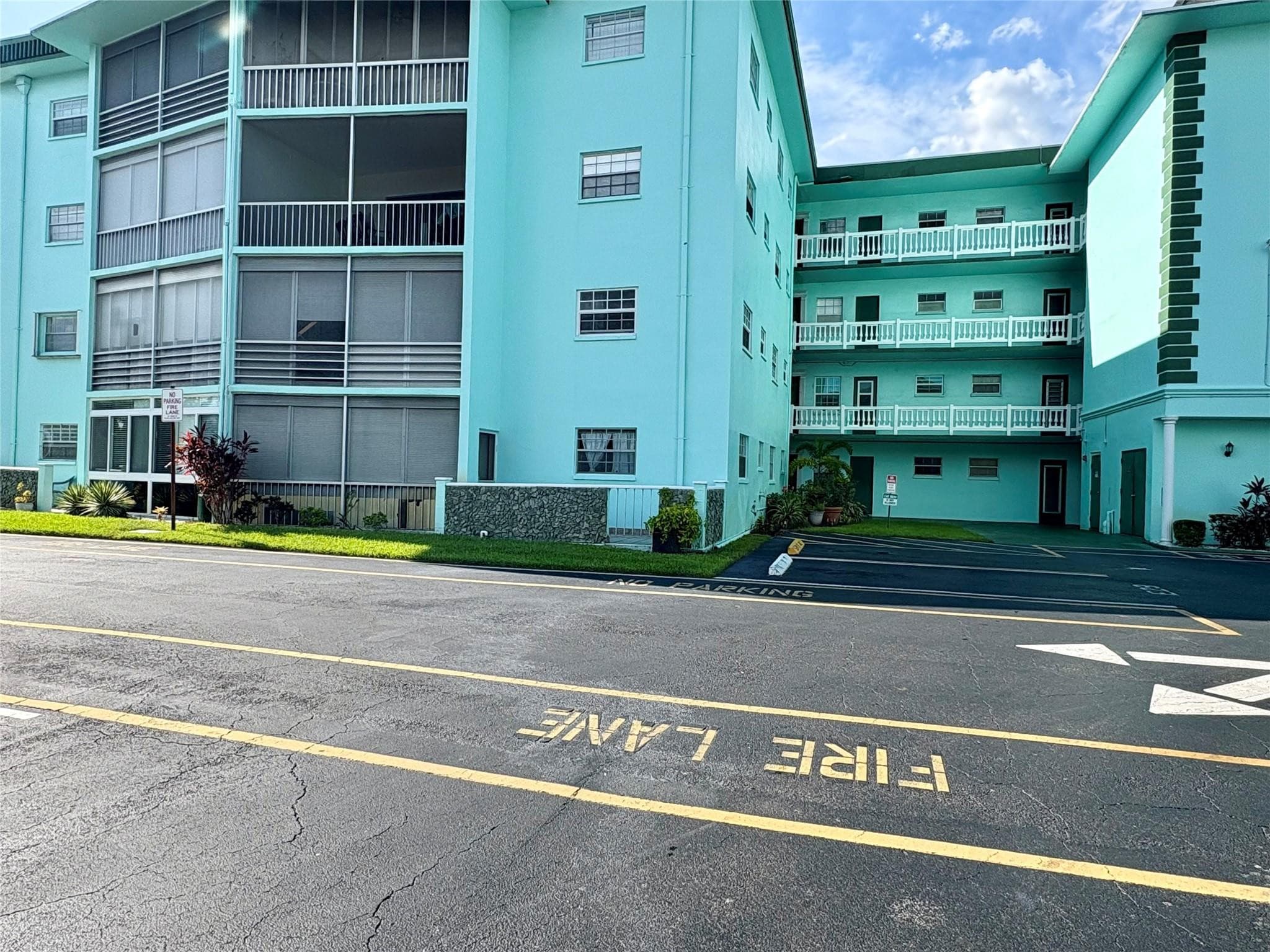 4401 NW 41st Street 110, Lauderdale Lakes, FL 33319 — photo 17 of 24