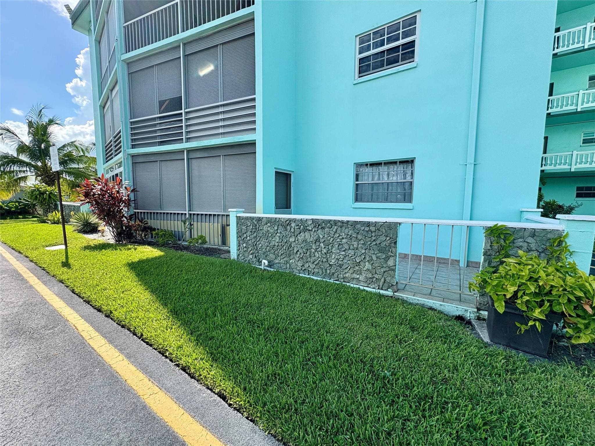 4401 NW 41st Street 110, Lauderdale Lakes, FL 33319 — photo 18 of 24