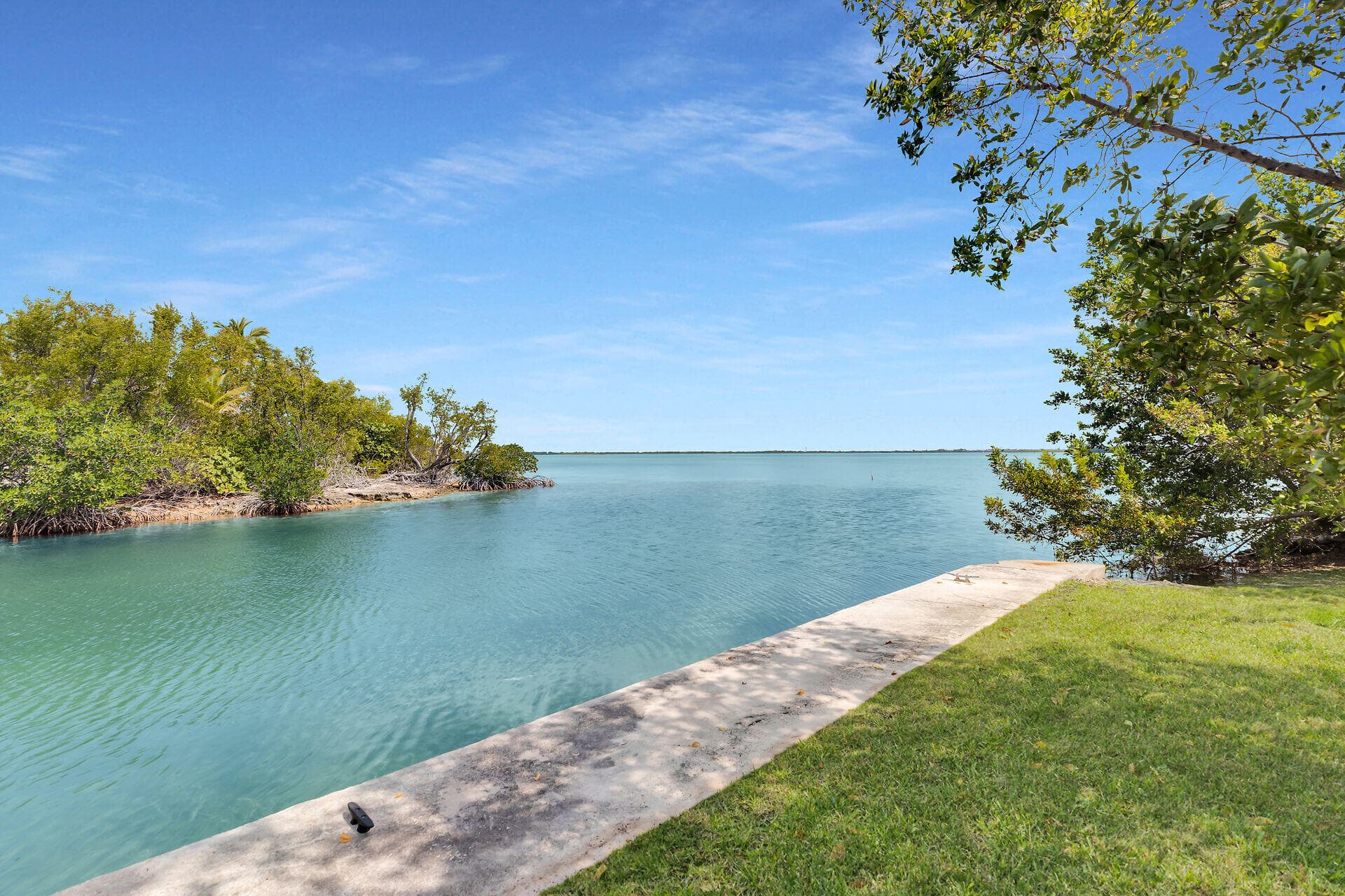 17387 Dolphin Street E, Sugarloaf Key, FL 33042 — photo 12 of 59