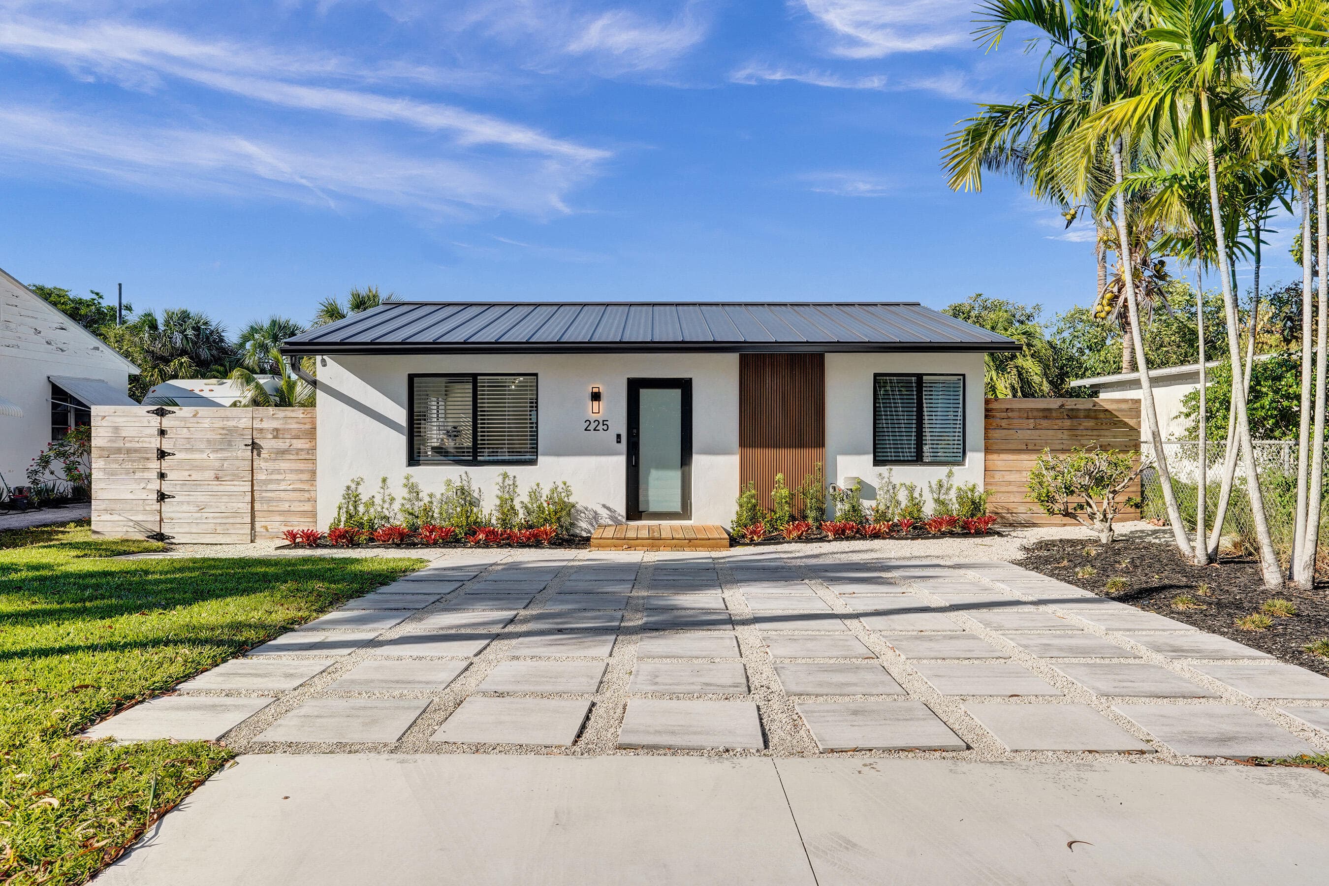 225 NE 10th Street, Delray Beach, FL 33444 — photo 1 of 63