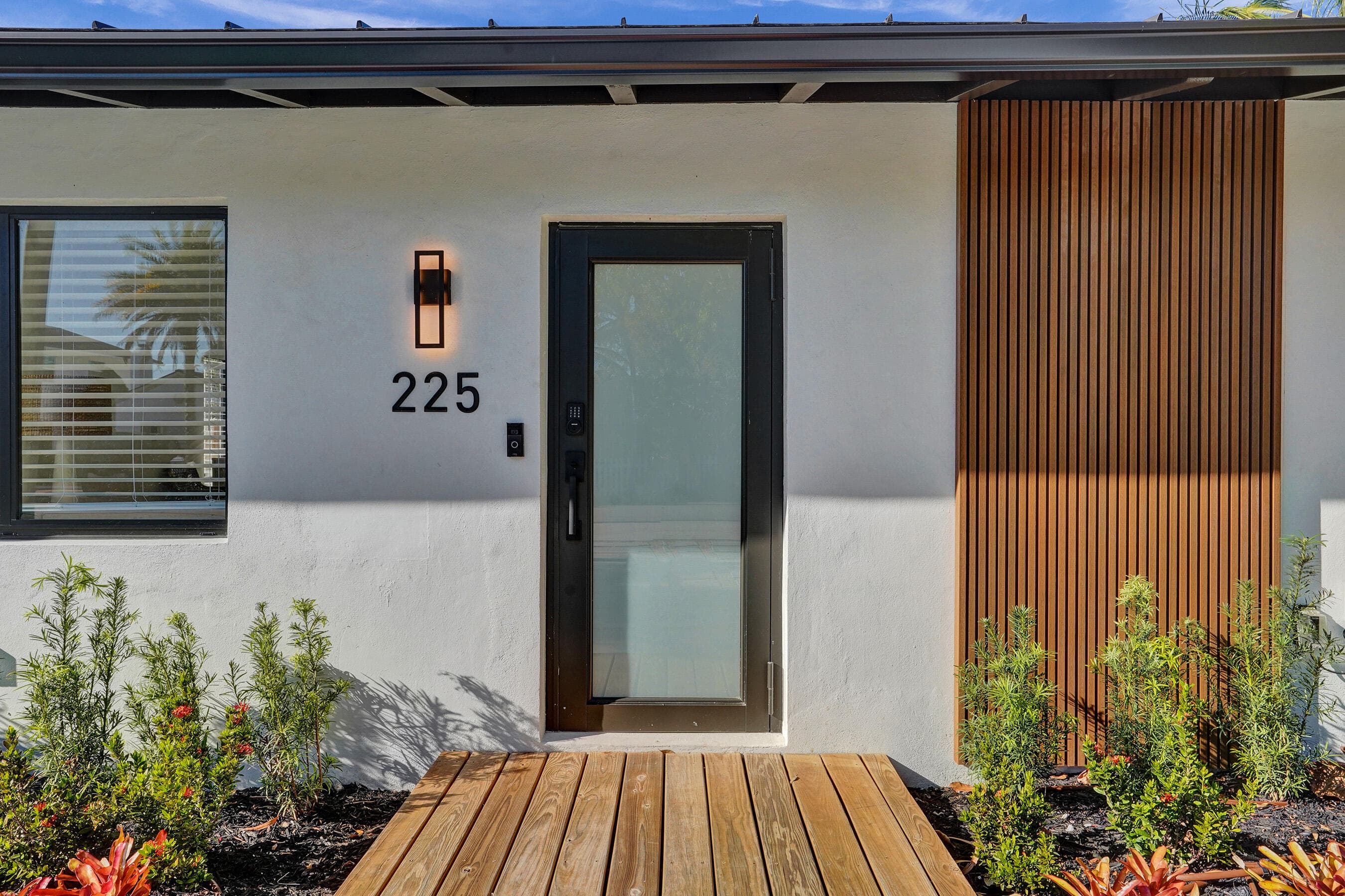 225 NE 10th Street, Delray Beach, FL 33444 — photo 12 of 63