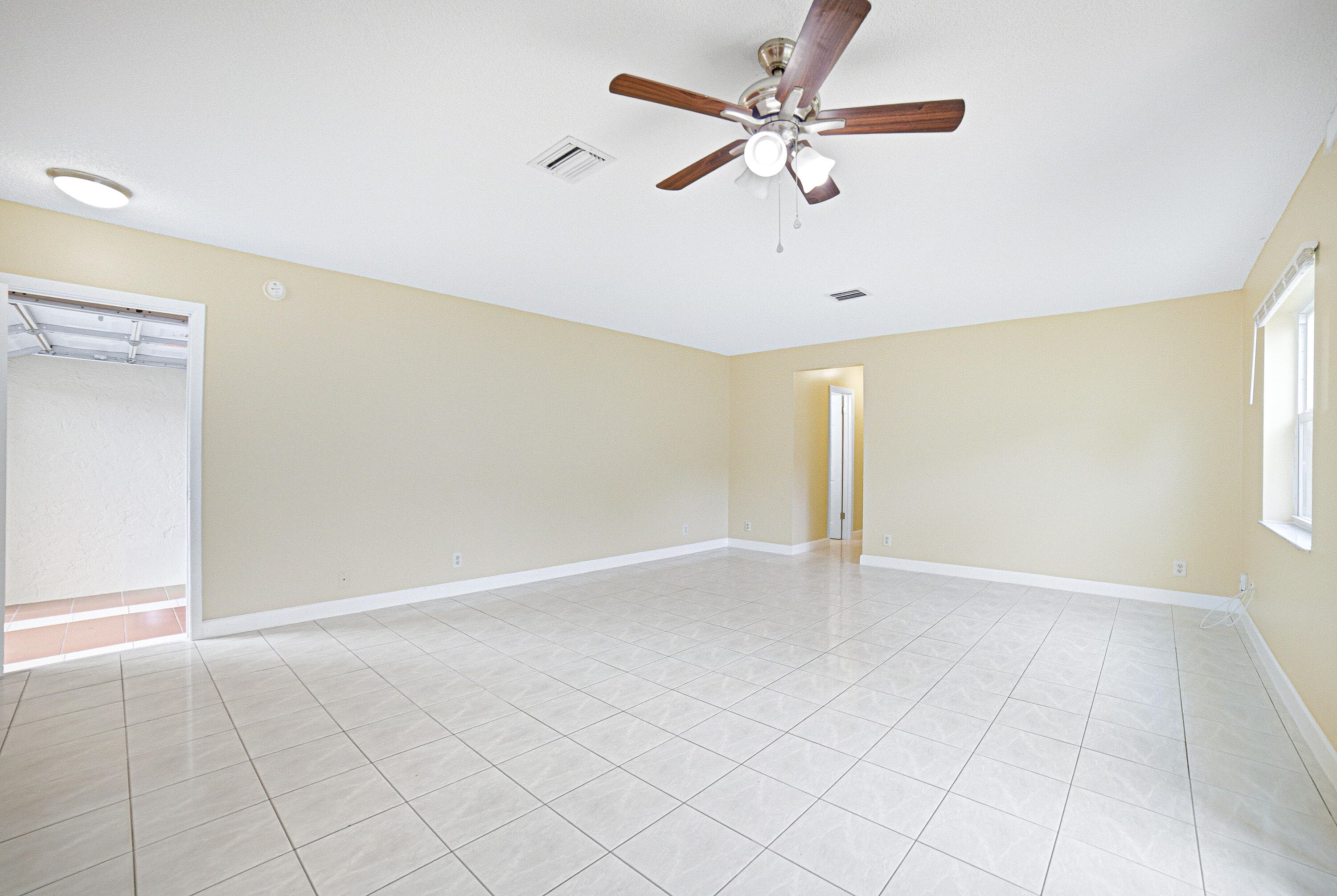 3912 NW 110th Avenue, Coral Springs, FL 33065 — photo 5 of 32