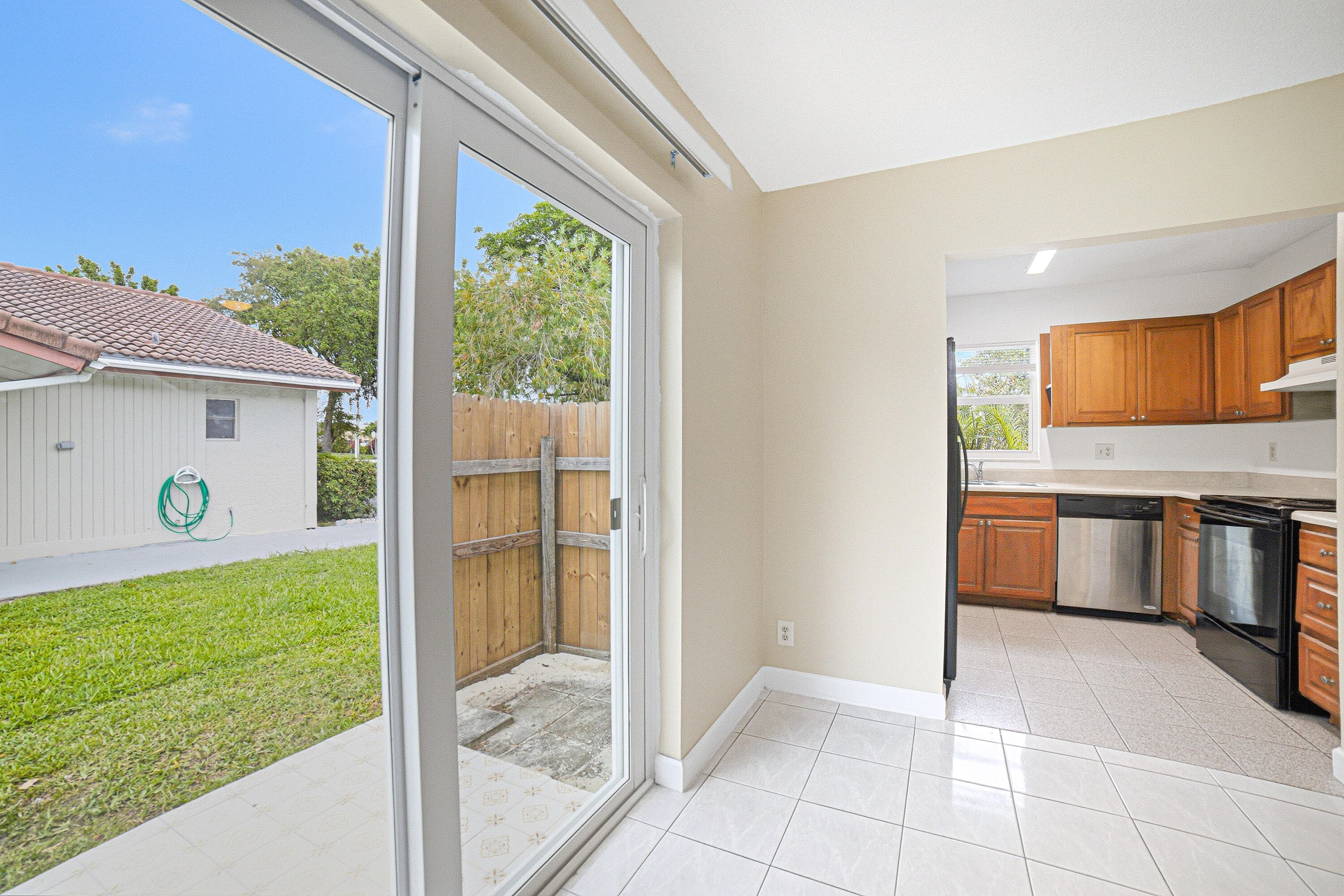 3912 NW 110th Avenue, Coral Springs, FL 33065 — photo 27 of 32