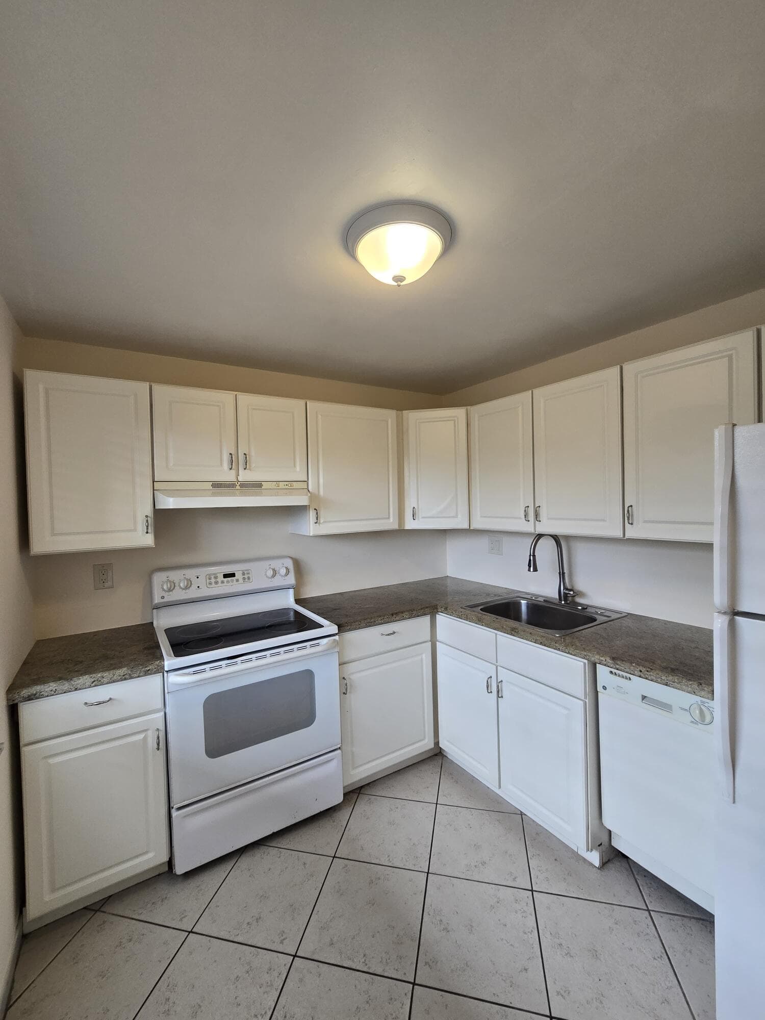 3141 NW 47th Terrace 326, Lauderdale Lakes, FL 33319 — photo 2 of 12