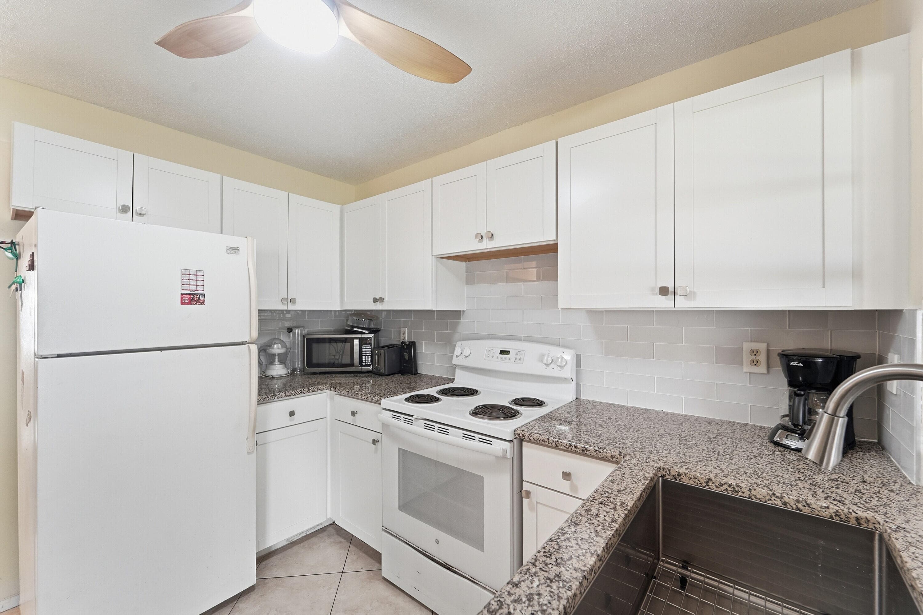 220 Leisure Boulevard, Pompano Beach, FL 33064 — photo 6 of 30