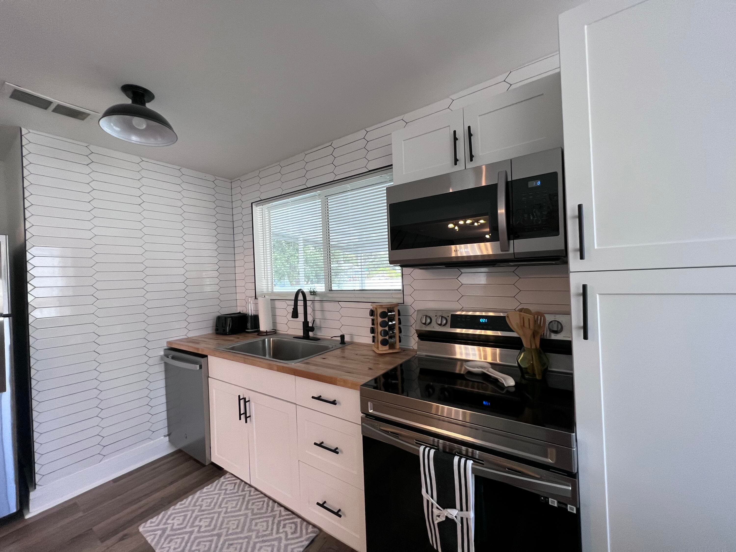 727 S N Street, Lake Worth Beach, FL 33460 — photo 5 of 22