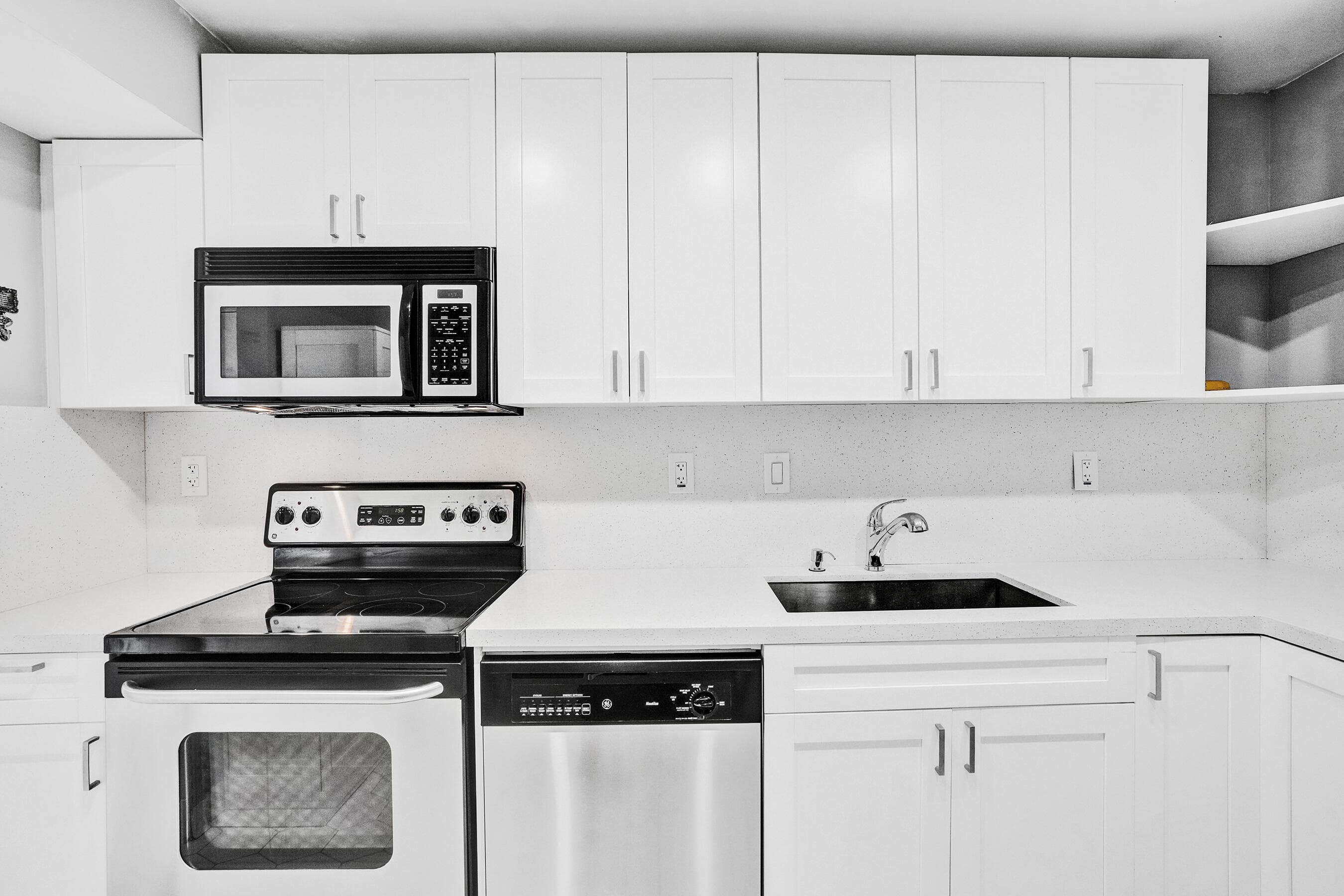 3701 N Country Club Drive 605, Aventura, FL 33180 — photo 19 of 42