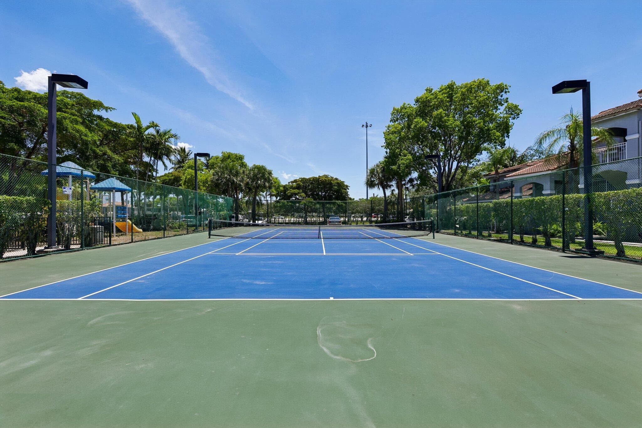 9625 NW 1st Court 11-101, Pembroke Pines, FL 33024 — photo 37 of 41