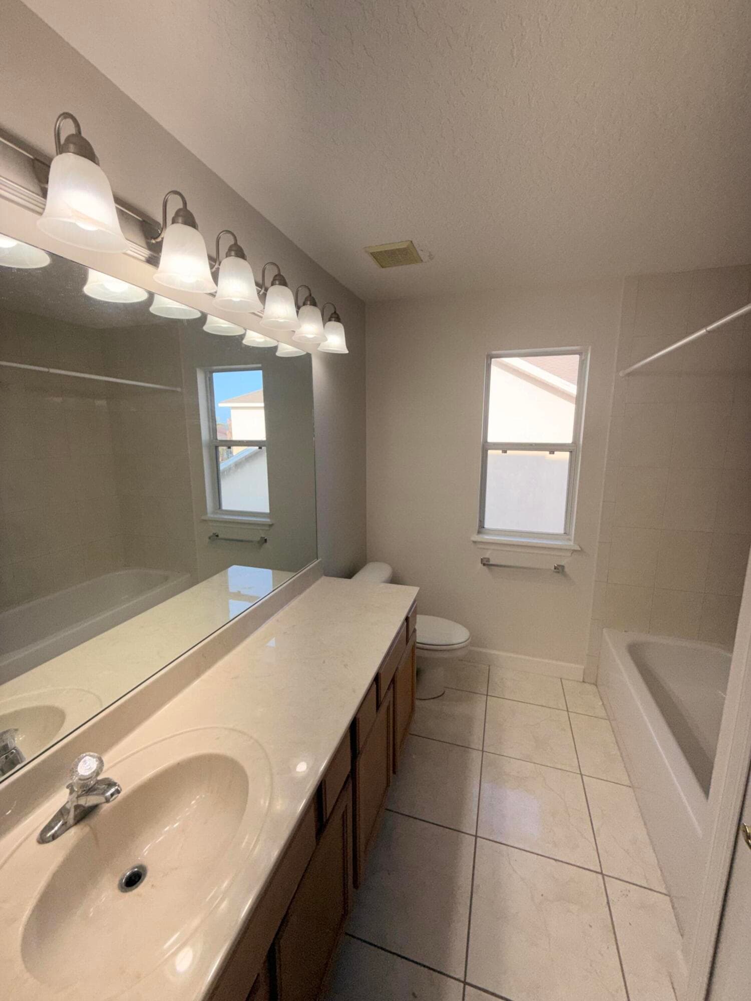 2102 Bunker View Court, Kissimmee, FL 34746 — photo 12 of 19