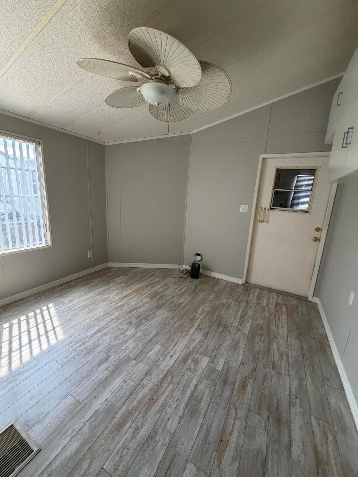 5367 SE 66th Avenue, Okeechobee, FL 34974 — photo 12 of 34