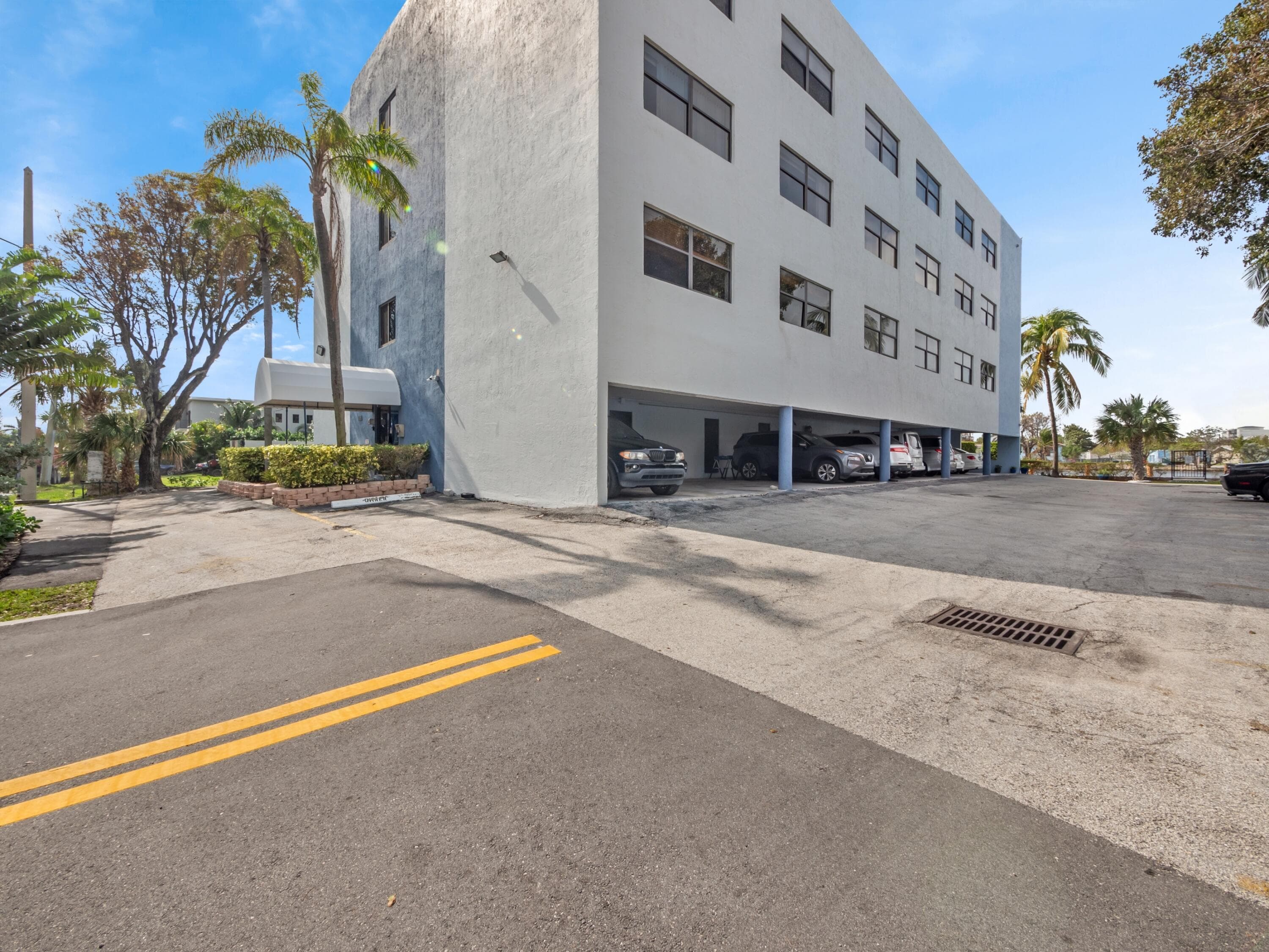 105 S Riverside Drive 303, Pompano Beach, FL 33062 — photo 6 of 37