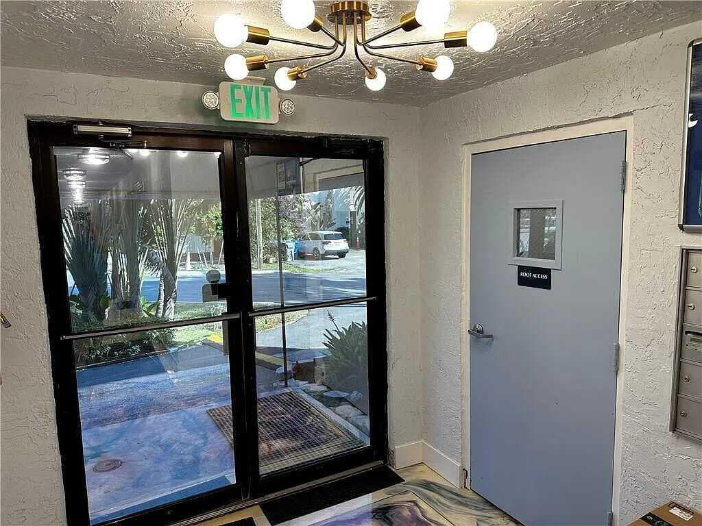 105 S Riverside Drive 303, Pompano Beach, FL 33062 — photo 12 of 37