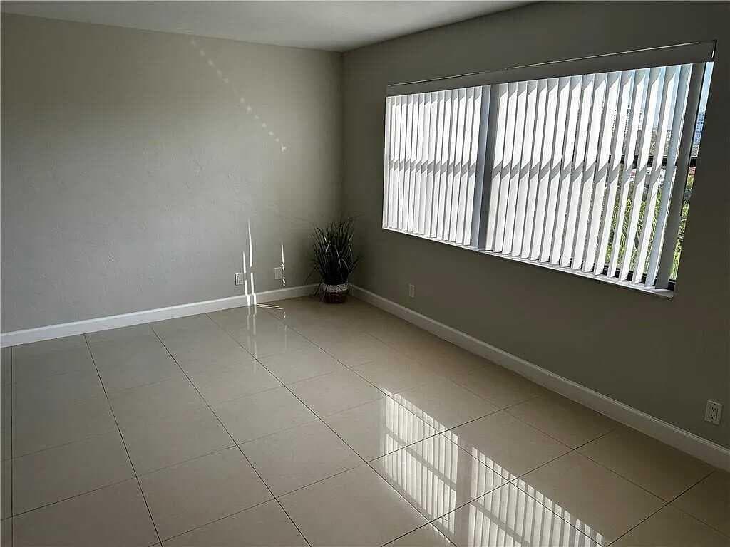 105 S Riverside Drive 303, Pompano Beach, FL 33062 — photo 21 of 37