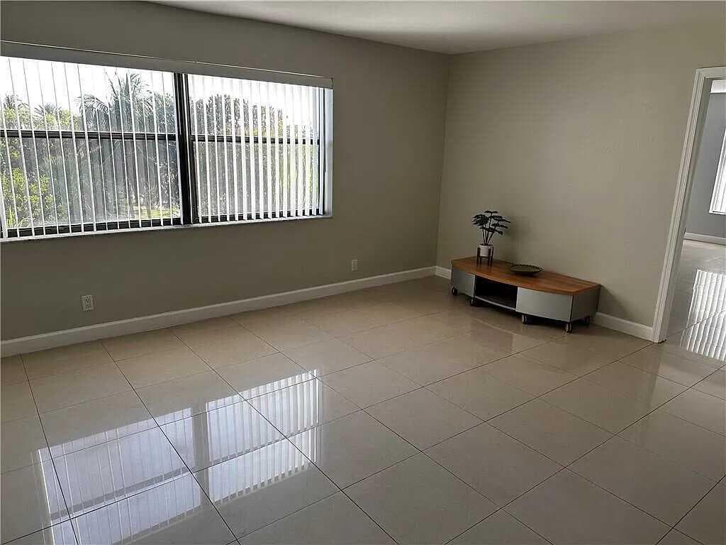 105 S Riverside Drive 303, Pompano Beach, FL 33062 — photo 19 of 37