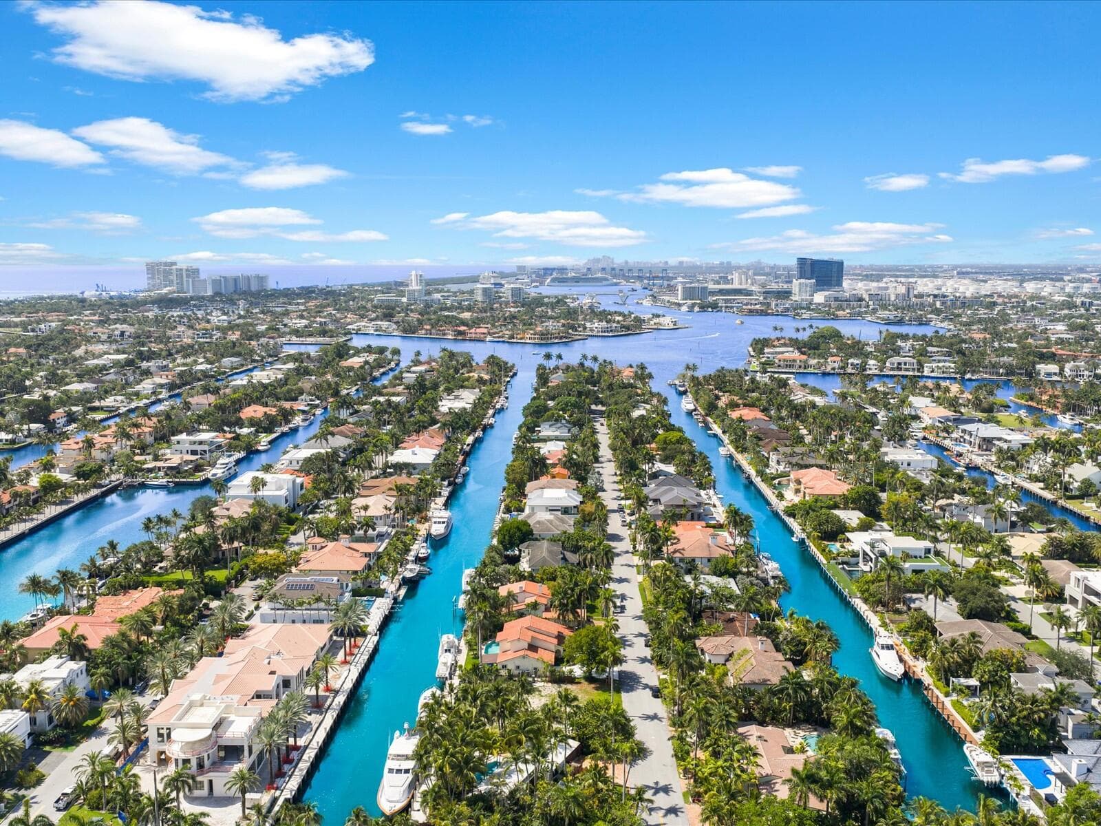 310 Coral Way, Fort Lauderdale, FL 33301 — photo 5 of 5