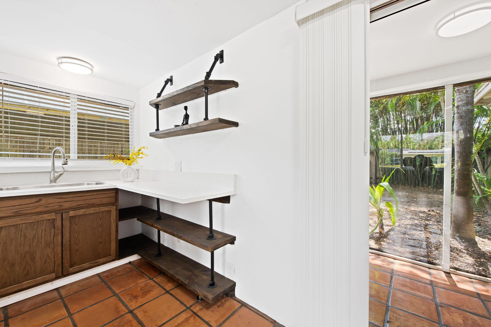 2020 NE 4th Avenue 2, Wilton Manors, FL 33305 — photo 8 of 12