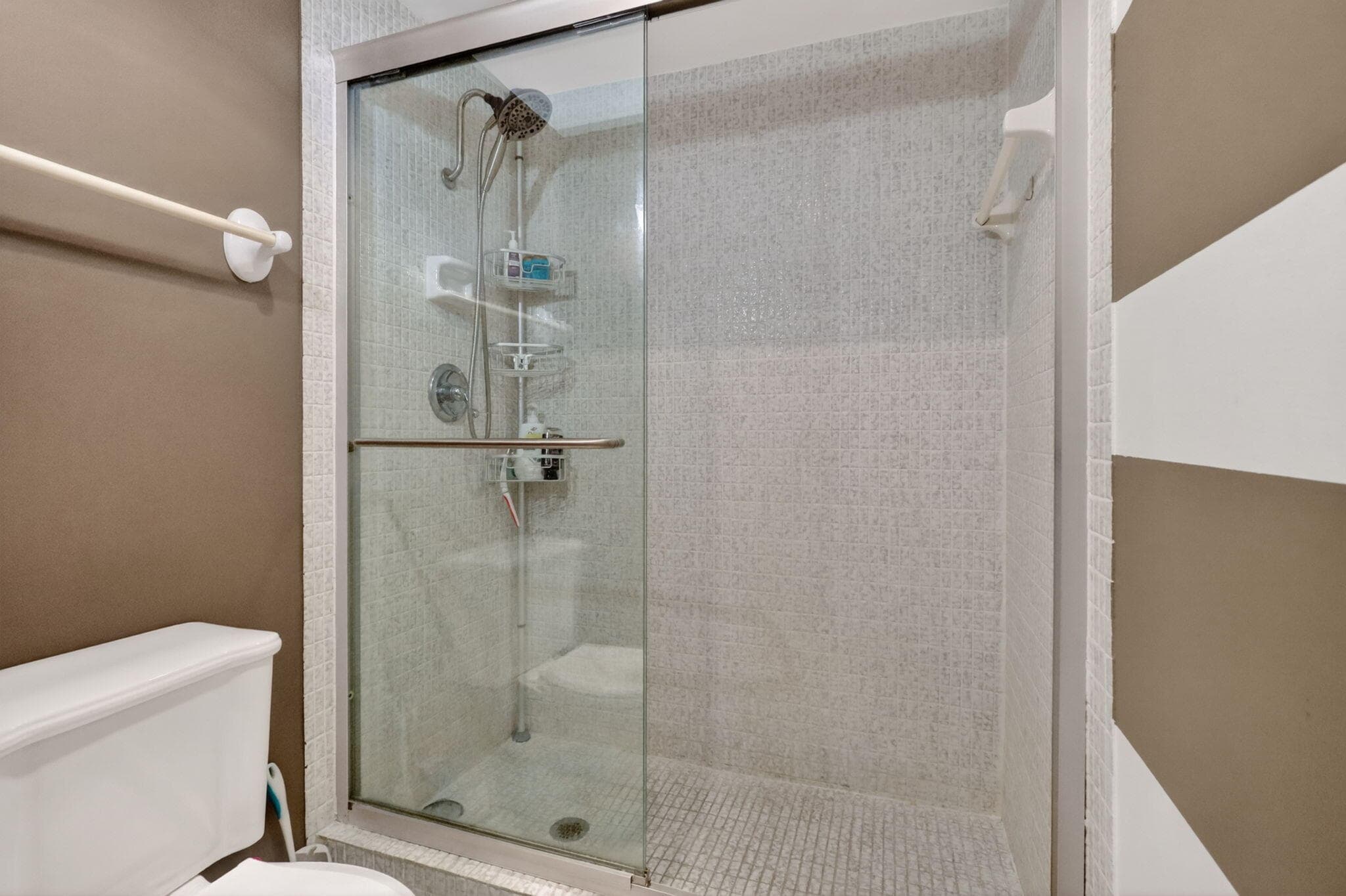 4330 Hillcrest Drive 302, Hollywood, FL 33021 — photo 14 of 45