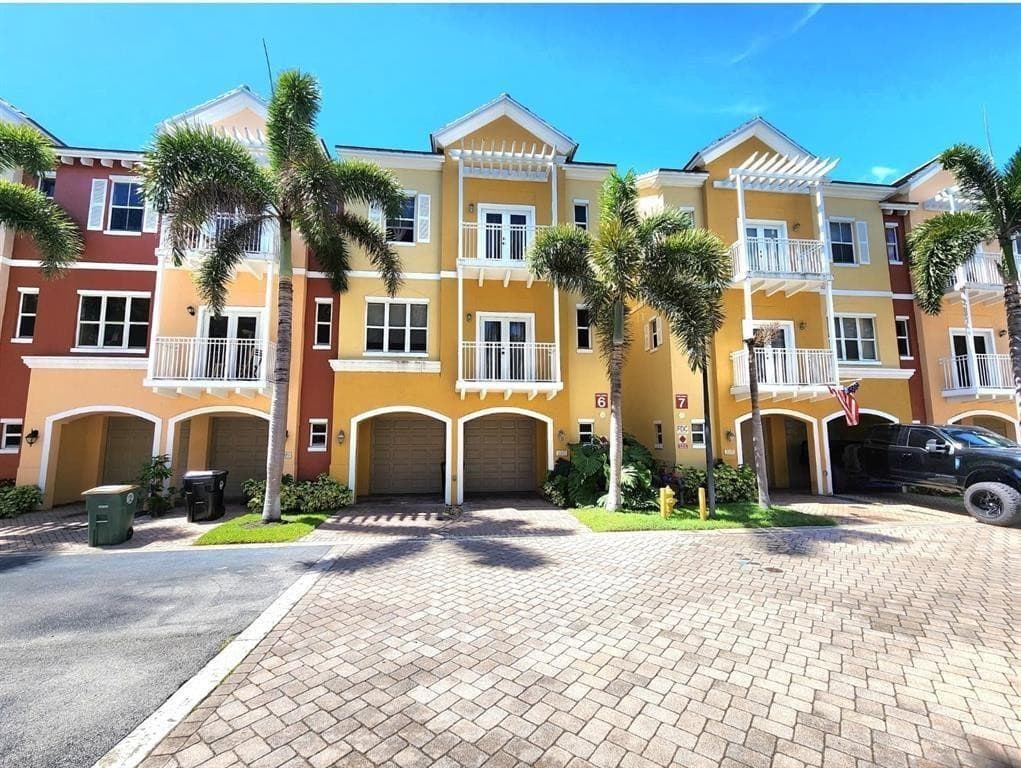 2317 Vintage Drive, Lighthouse Point, FL 33064 — photo 1 of 30
