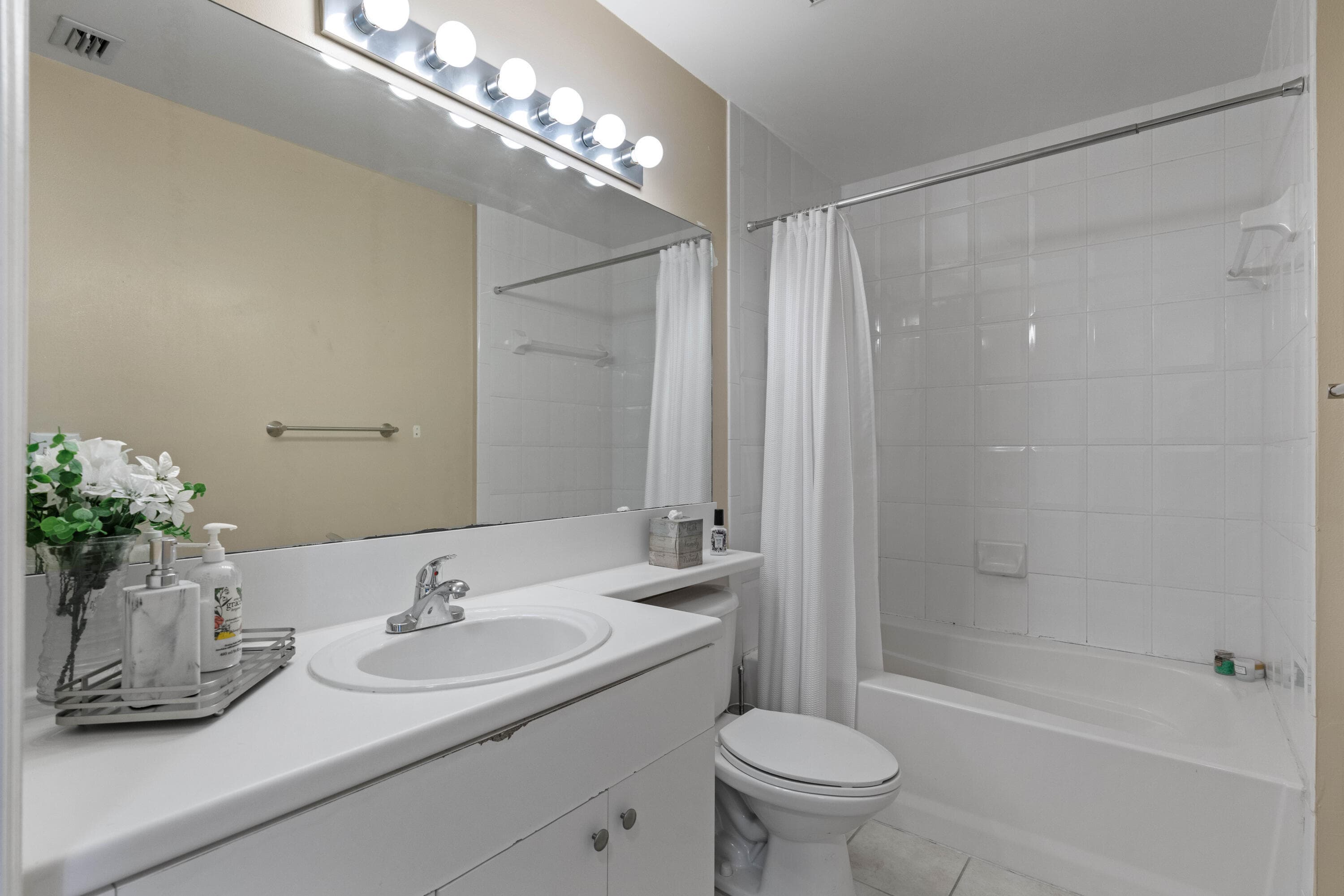 616 Clearwater Park Road 1103, West Palm Beach, FL 33401 — photo 12 of 19