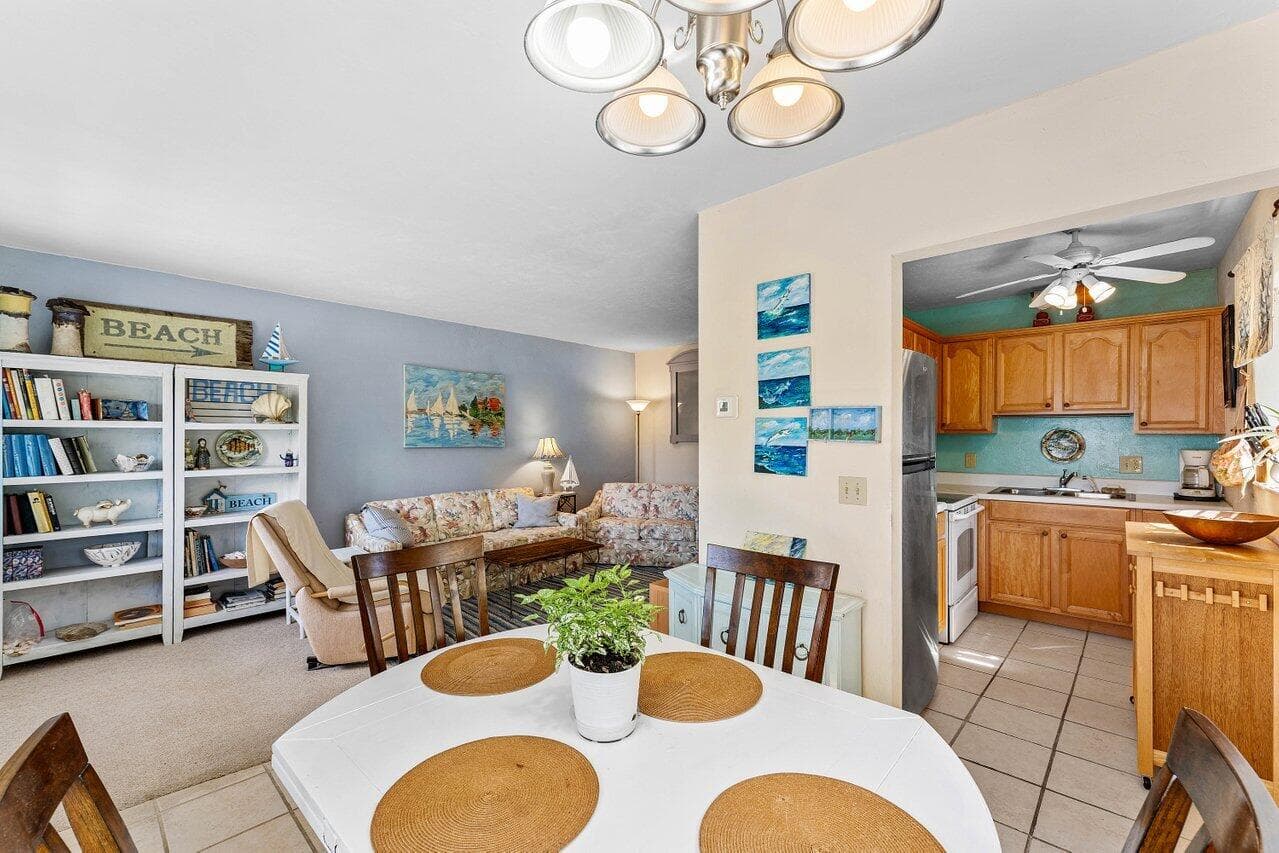 3280 Cynthia Lane 214, Lake Worth Beach, FL 33461 — photo 3 of 30