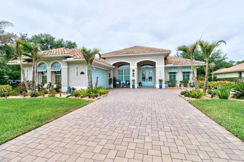 8260 Meredith Place, Vero Beach, FL 32968 — photo 8 of 53