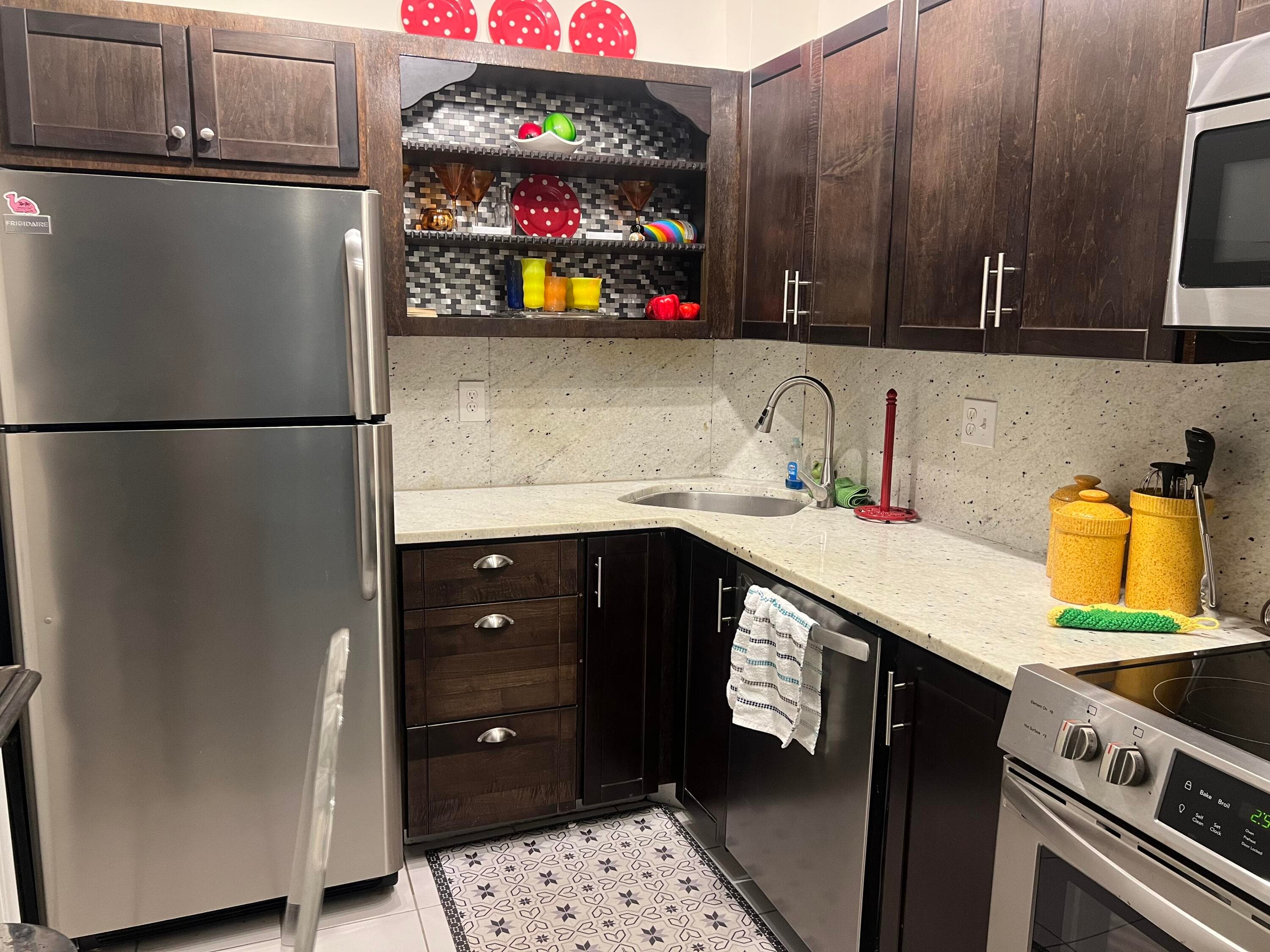 Condominium in Wilton Manors — photo 6 of 27