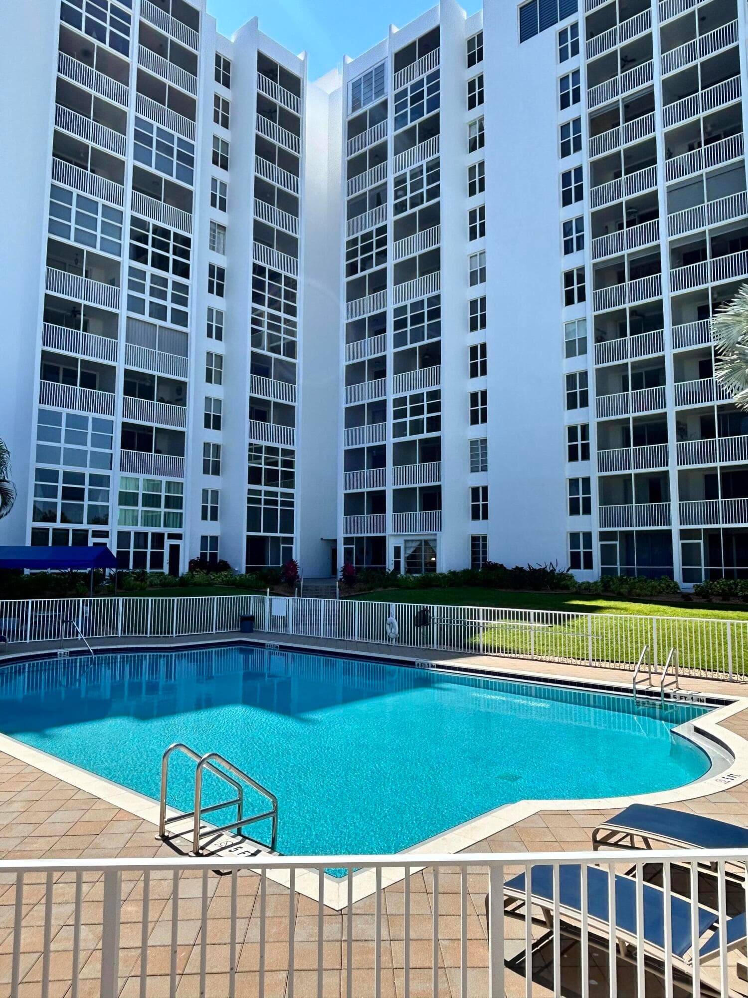 1391 S Ocean Boulevard, Pompano Beach, FL 33062 — photo 19 of 31