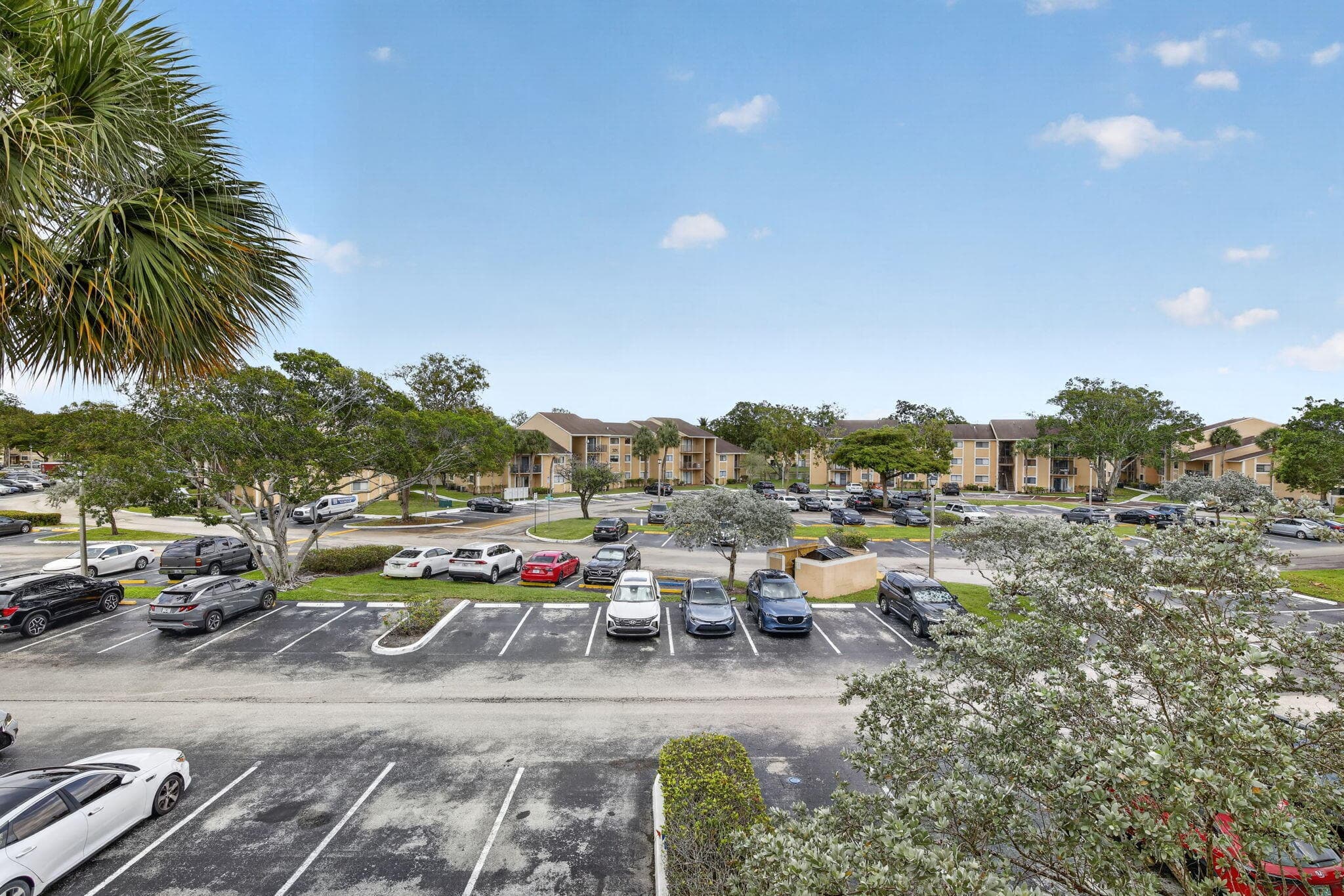 300 Palm Circle W 305, Pembroke Pines, FL 33025 — photo 24 of 42