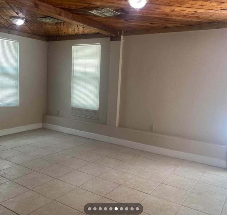 952 30th Street, West Palm Beach, FL 33407 — photo 5 of 9