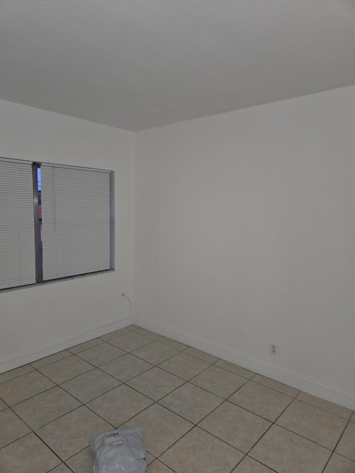 230 SW 11th Avenue 17, Hallandale Beach, FL 33009 — photo 7 of 19
