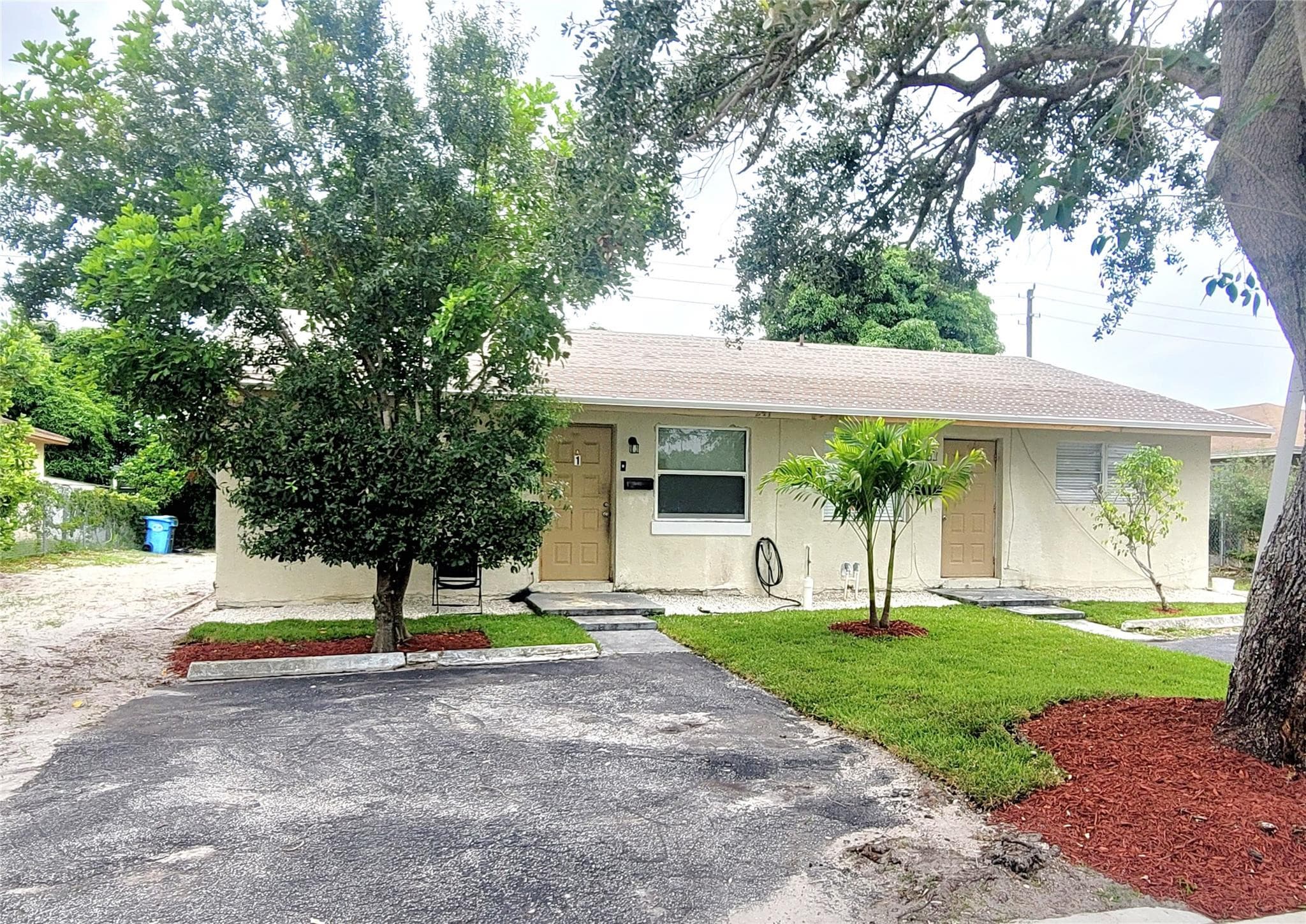 241 NE 35th Street 2, Oakland Park, FL 33334 — photo 2 of 14