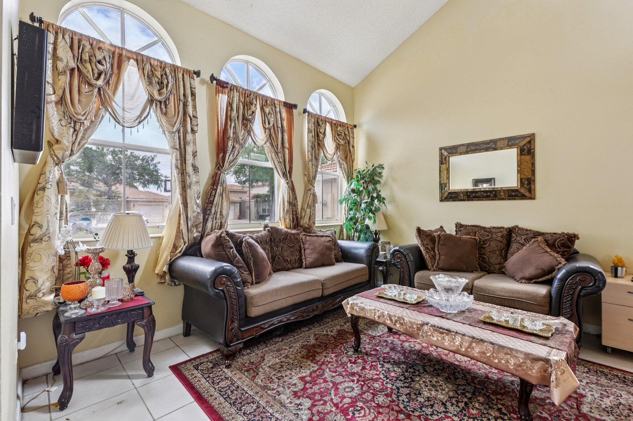 405 E Royal Cove Circle, Davie, FL 33325 — photo 6 of 40