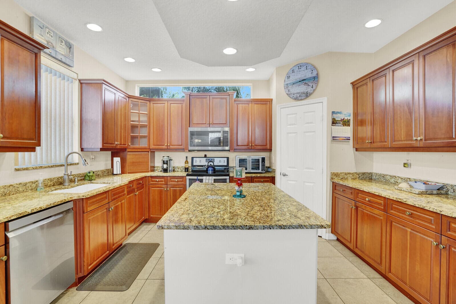 7541 Downwinds Lane, Lake Worth, FL 33467 — photo 11 of 56