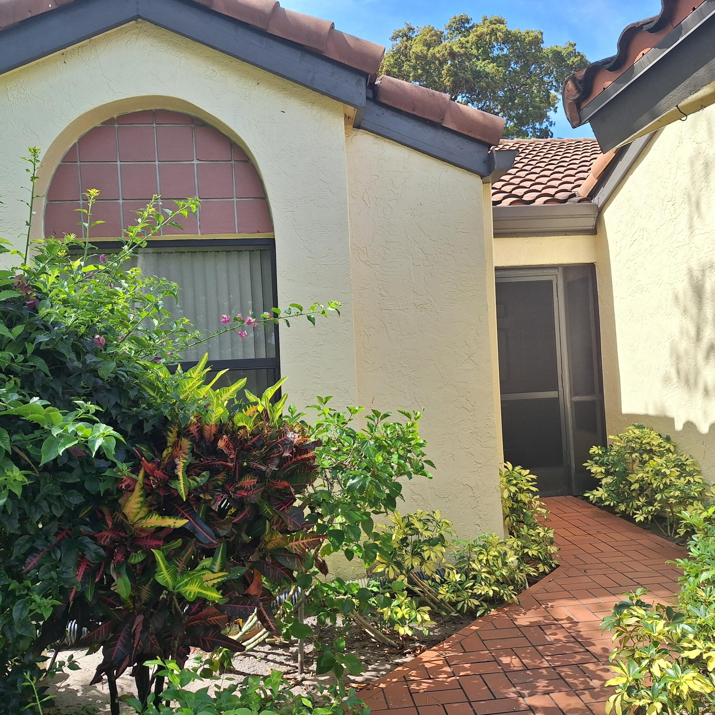 10110 Andrea Lane A, Boynton Beach, FL 33437 — photo 2 of 44