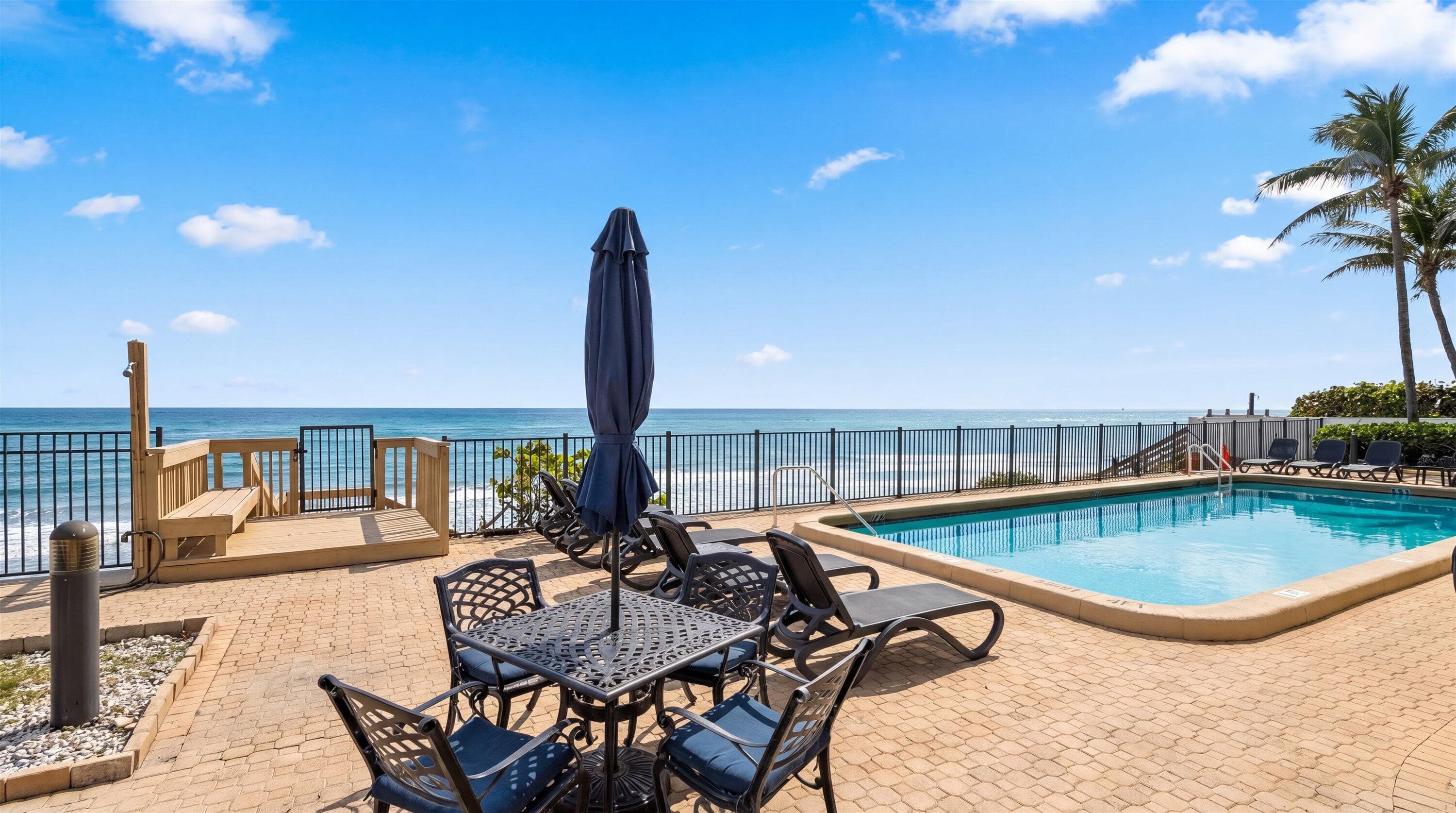4000 S Ocean Boulevard 104, South Palm Beach, FL 33480 — photo 36 of 39
