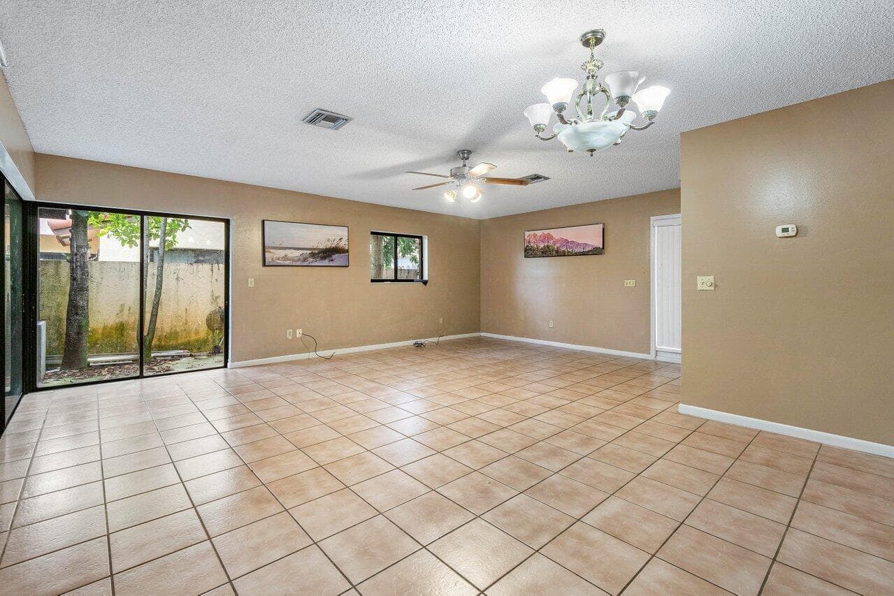 2780 Norfolk Pine Court, Lake Worth, FL 33462 — photo 3 of 30