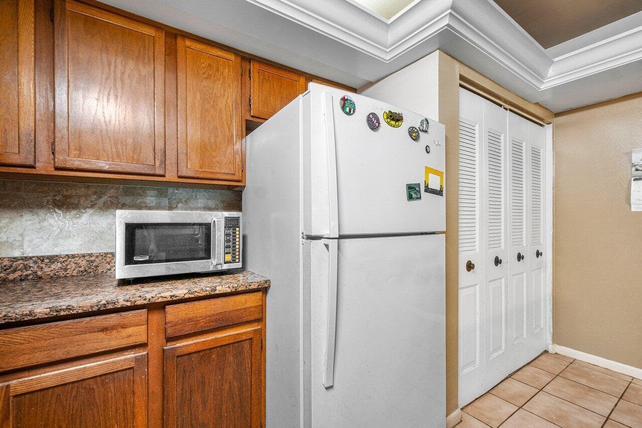 2780 Norfolk Pine Court, Lake Worth, FL 33462 — photo 9 of 30