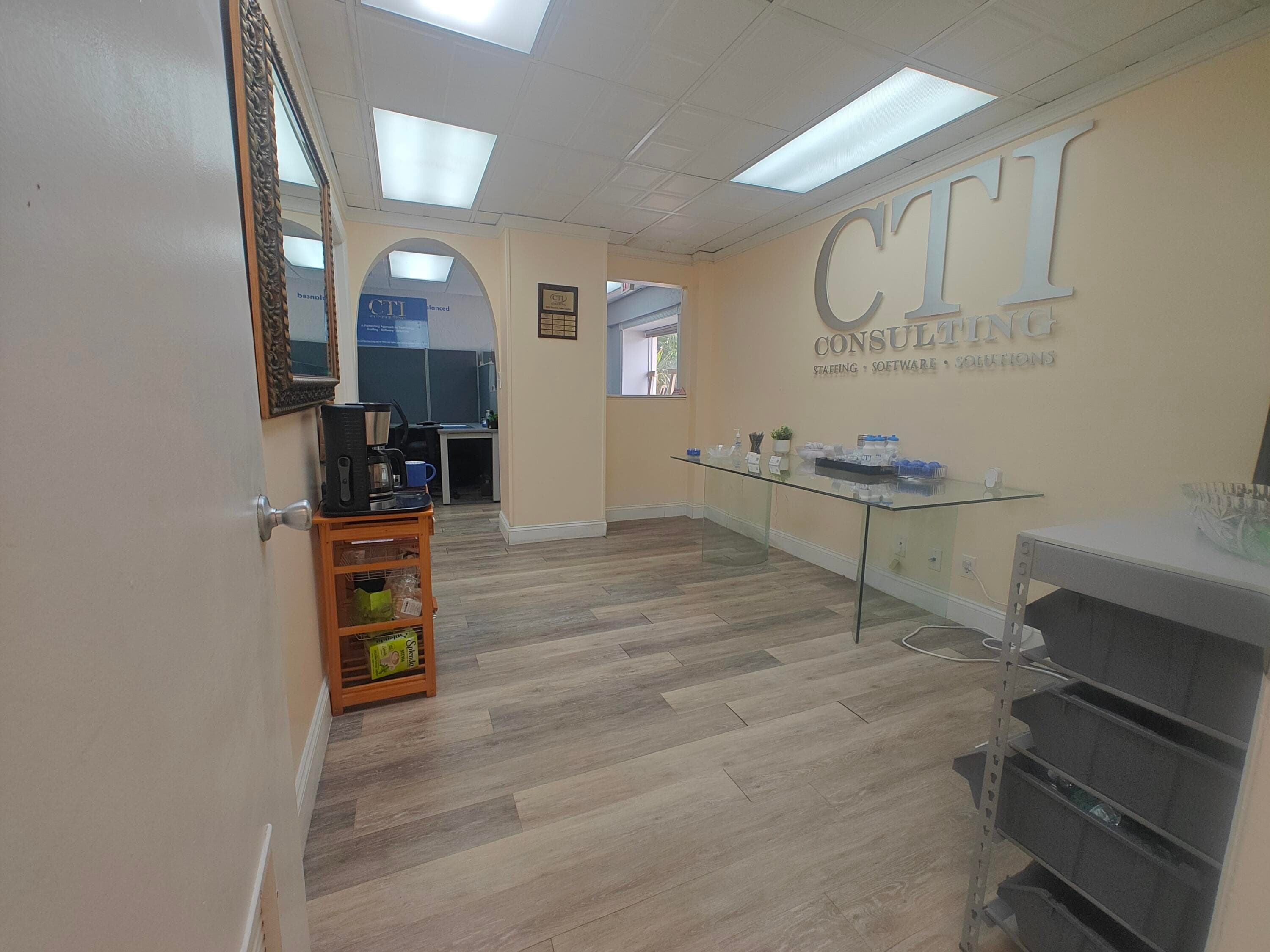 600 SW 4th Avenue, Fort Lauderdale, FL 33315 — photo 3 of 6