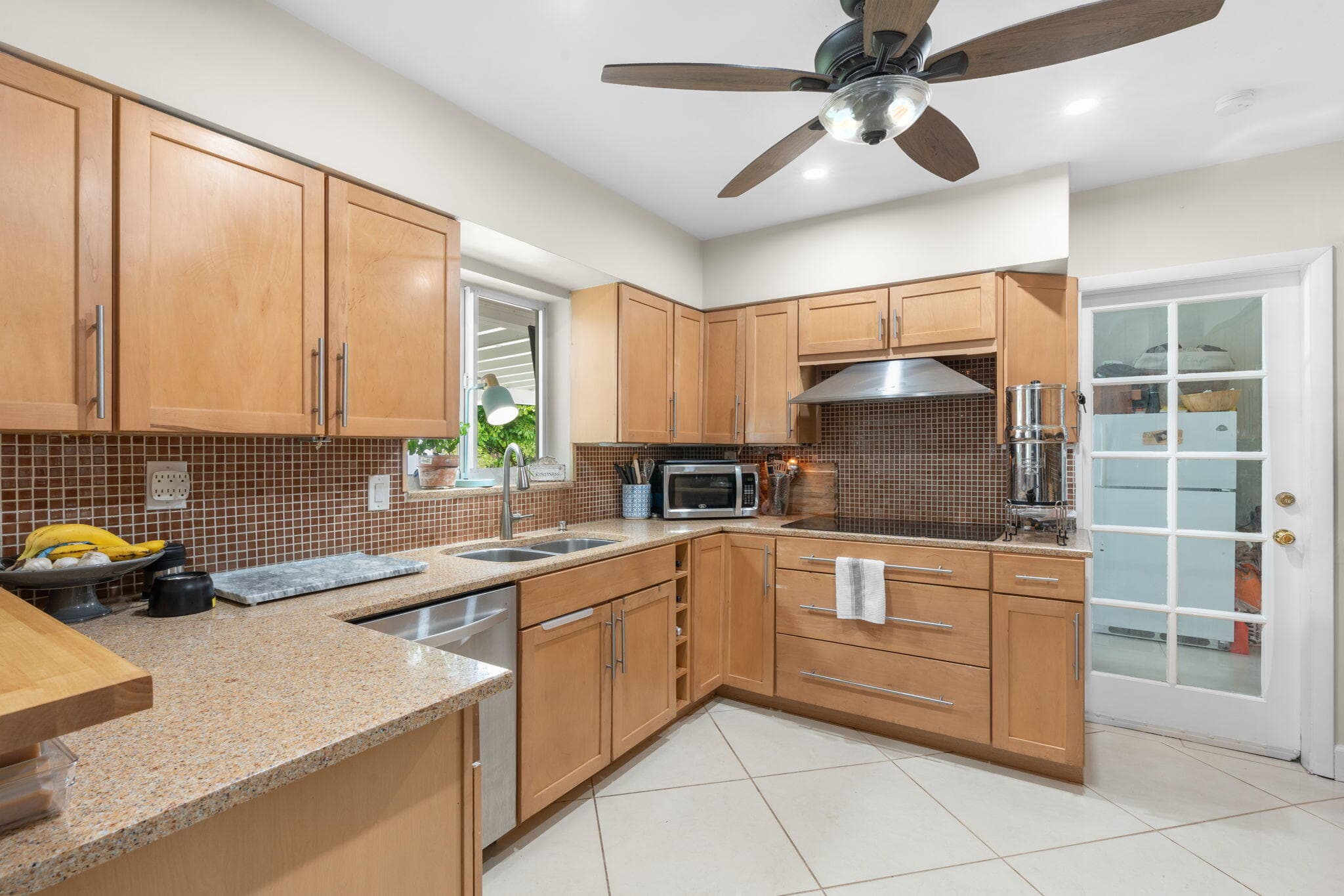 2601 NE 27th Way, Fort Lauderdale, FL 33306 — photo 15 of 49