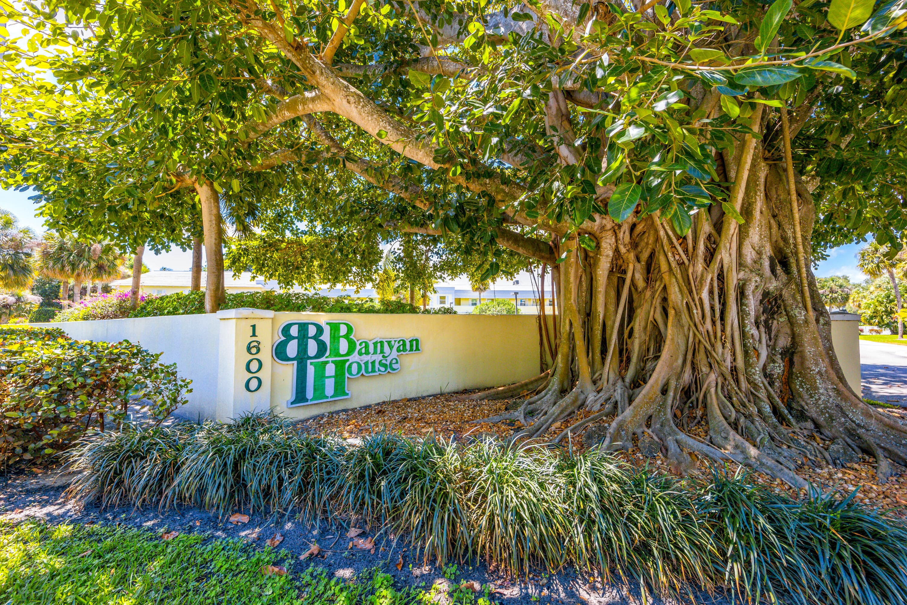 1600 SE Saint Lucie Boulevard 205, Stuart, FL 34996 — photo 2 of 48