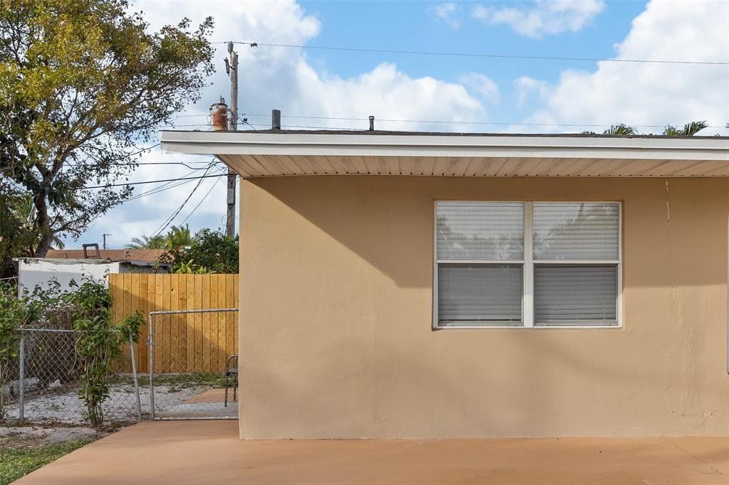 Efficiency in Pompano Beach — photo 8 of 9