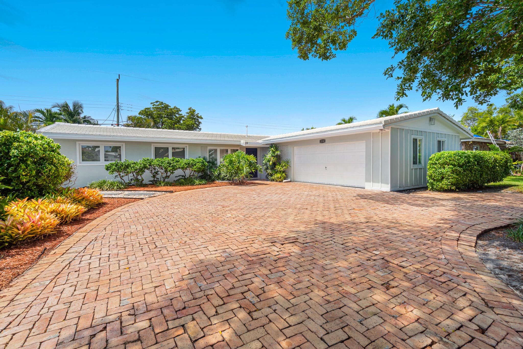 2110 NE 55th Street, Fort Lauderdale, FL 33308 — photo 5 of 49