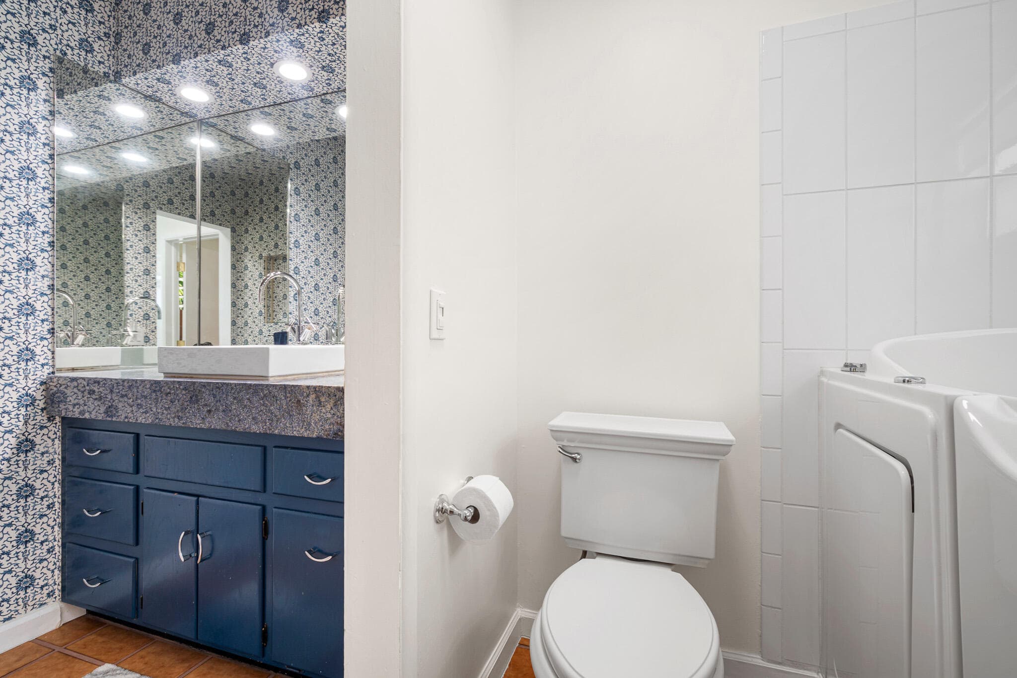 2110 NE 55th Street, Fort Lauderdale, FL 33308 — photo 12 of 49