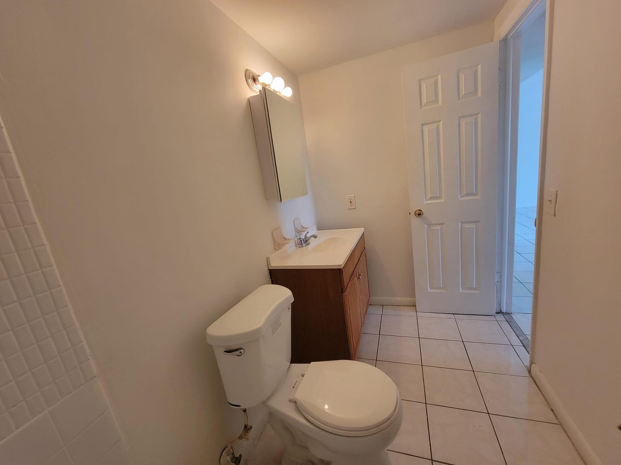 3700 NW 21st Street 203, Lauderdale Lakes, FL 33311 — photo 9 of 12