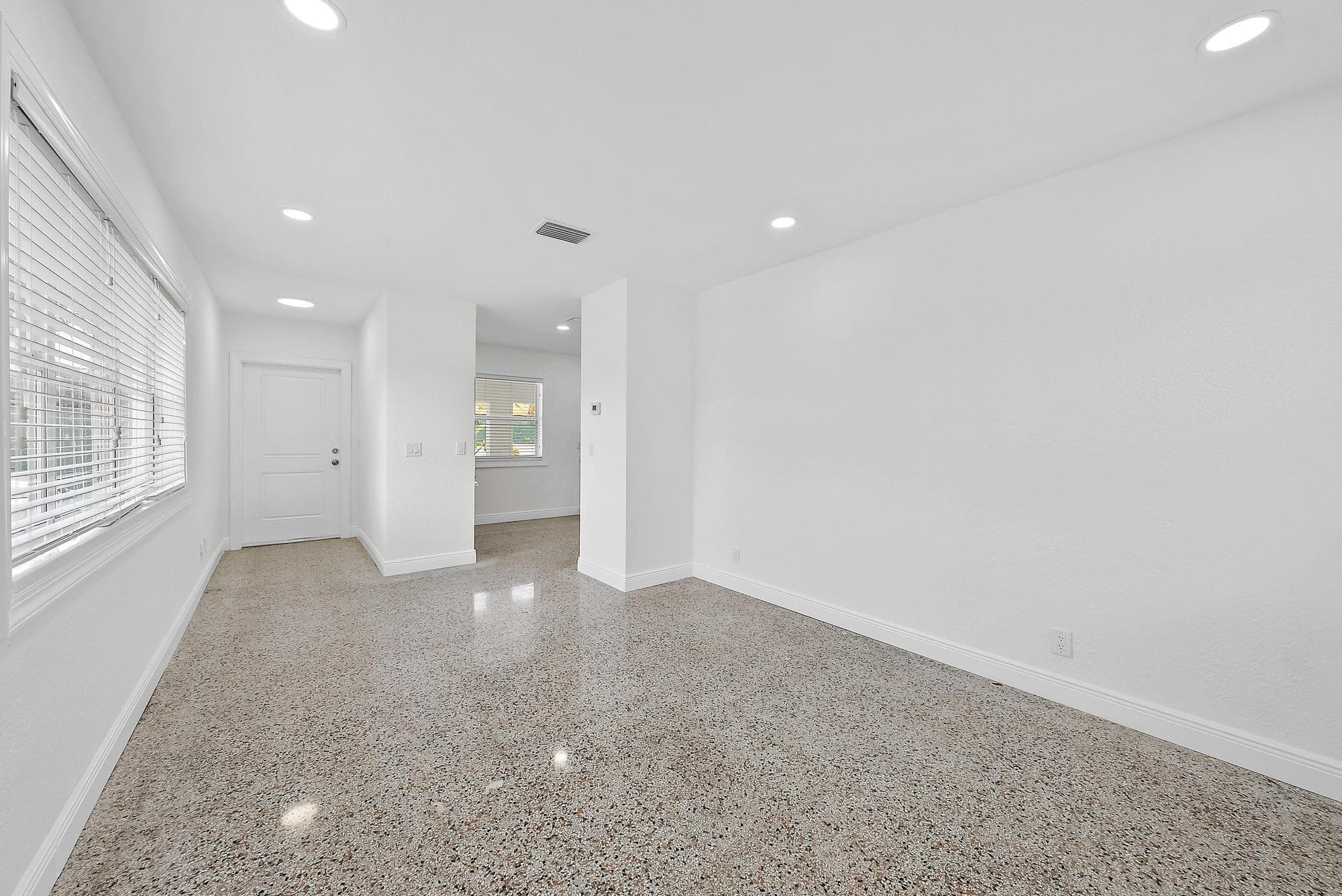 3808 Broadway 3, West Palm Beach, FL 33407 — photo 5 of 15
