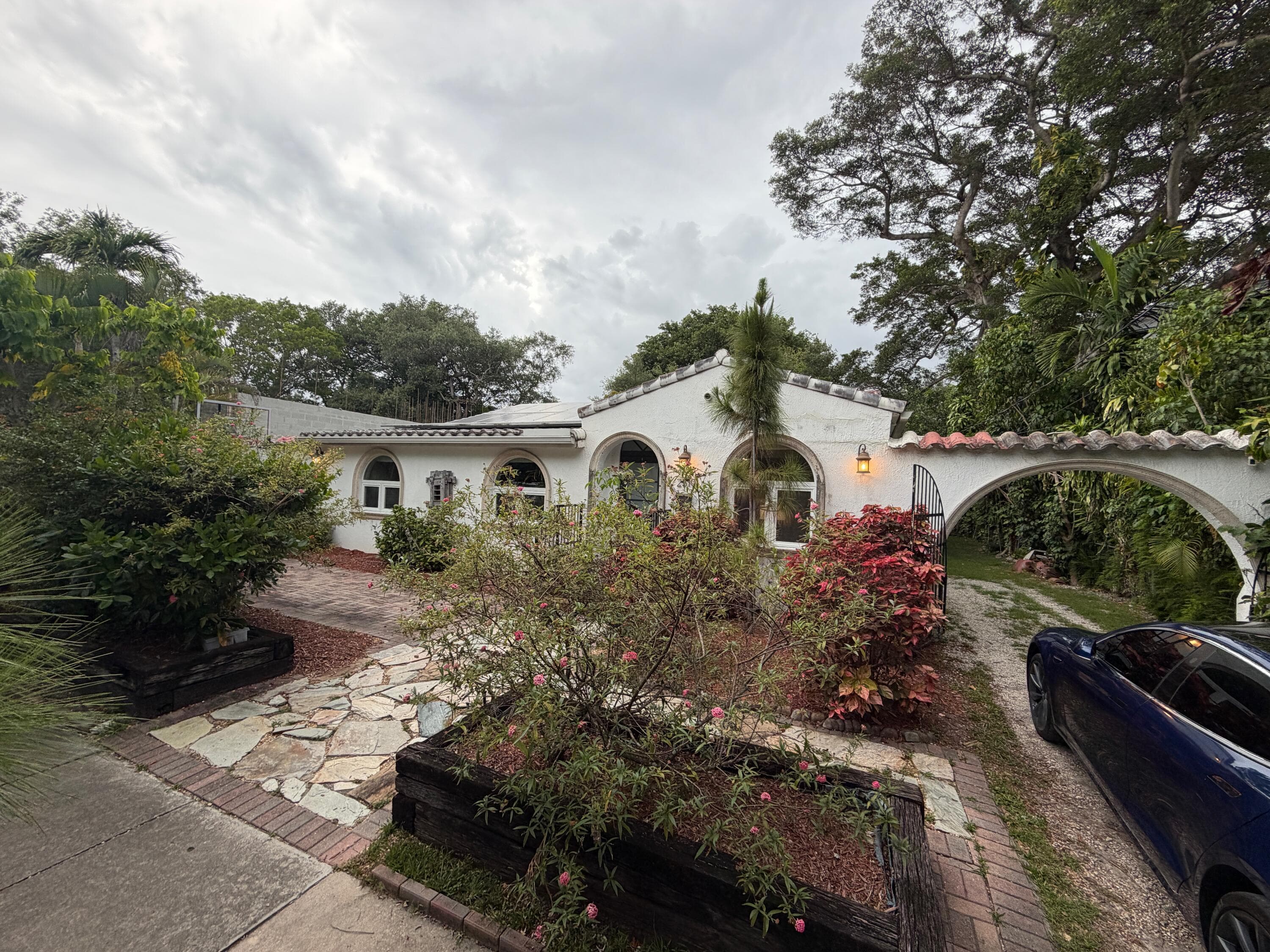 2319 Swanson Avenue, Miami, FL 33133 — photo 4 of 55