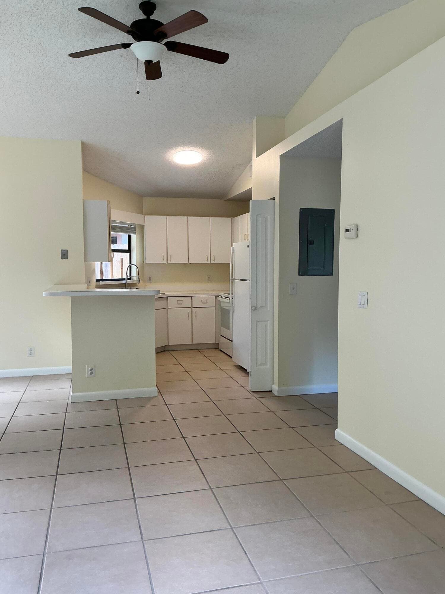 2820 Stoneway Lane, Fort Pierce, FL 34982 — photo 5 of 16