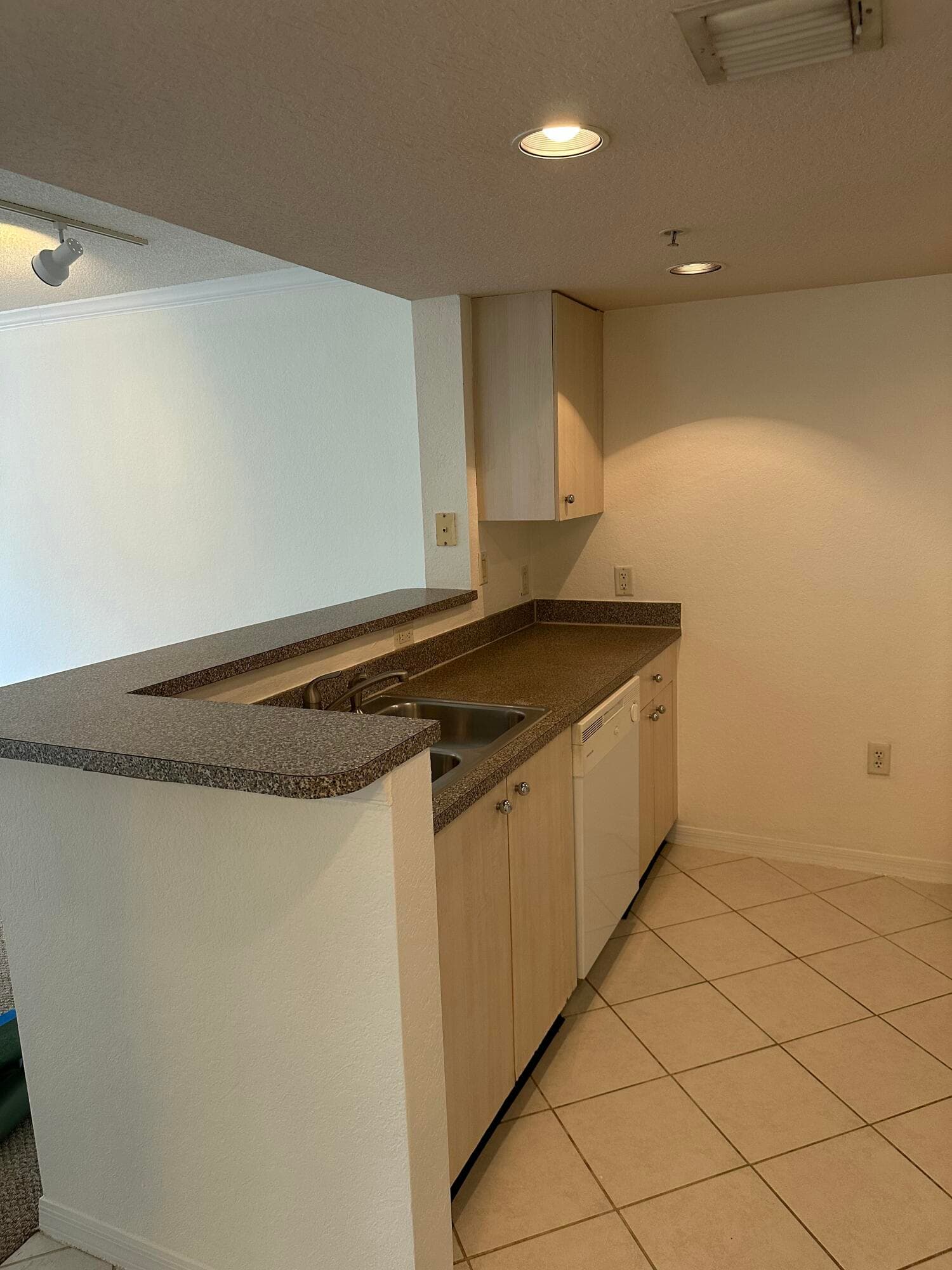 1801 N Flagler Drive 212, West Palm Beach, FL 33407 — photo 3 of 28
